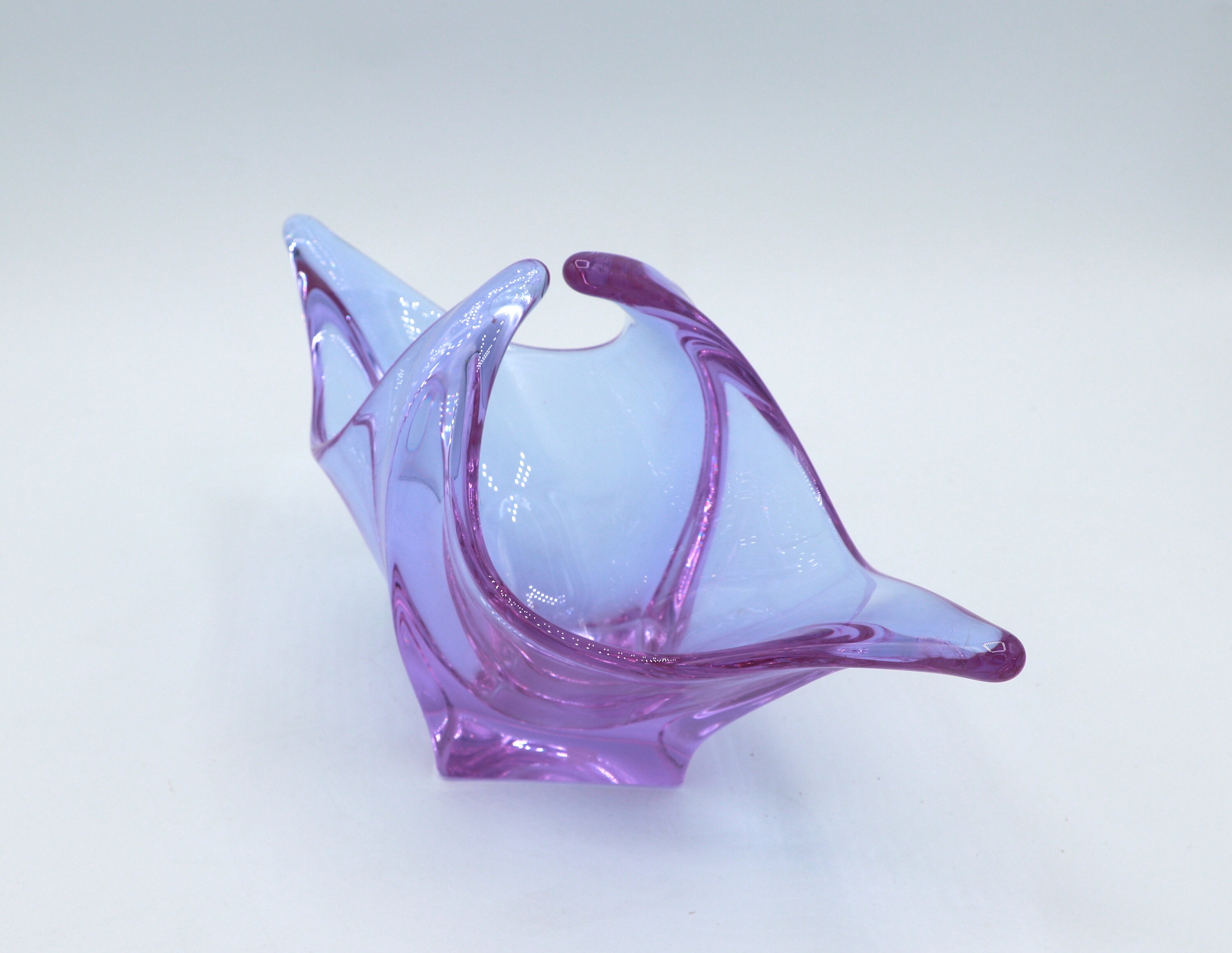 Vintage bowl Alexandrite glass pink