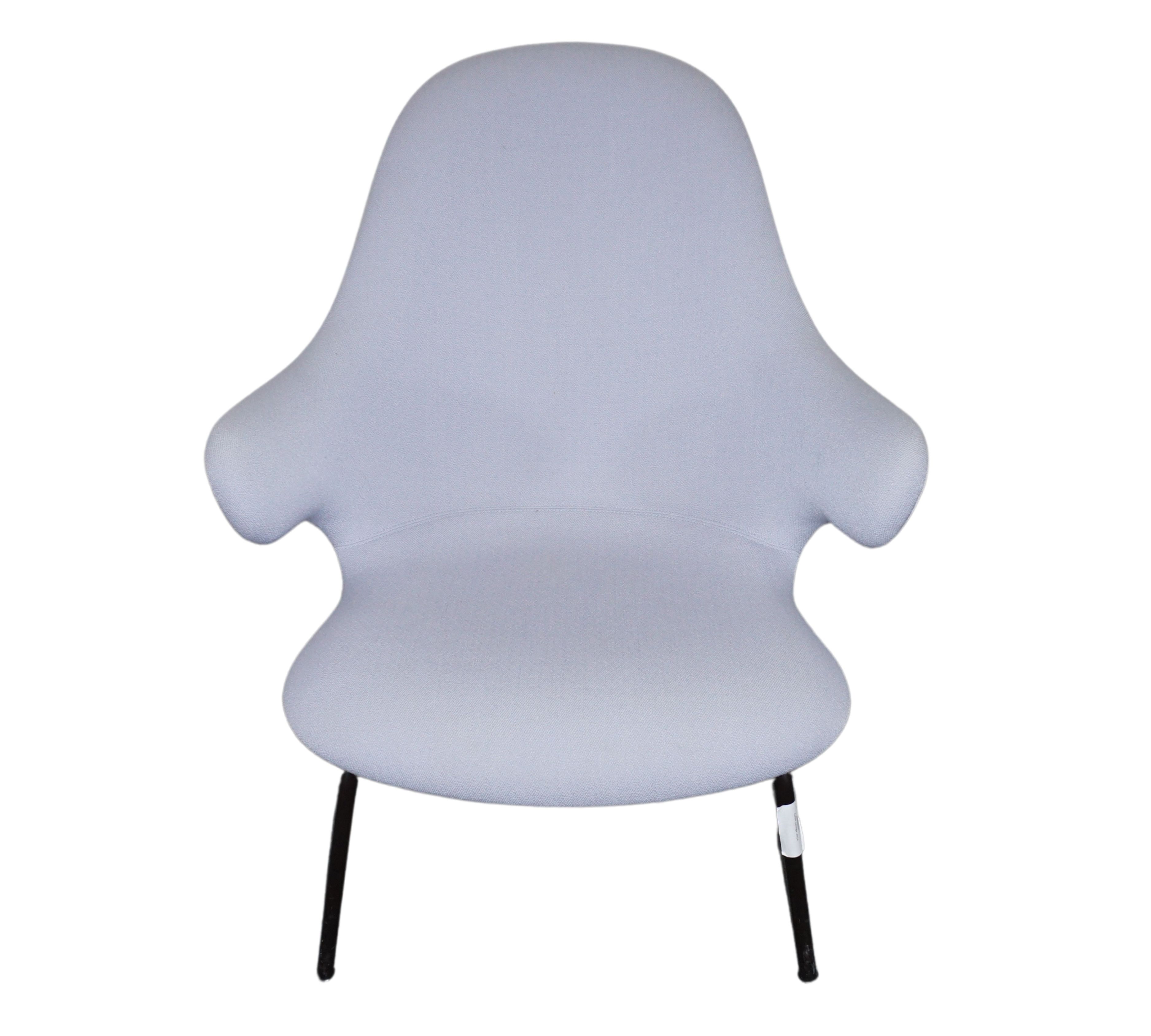 Catch JH14 Lounge Chair tubular frame Violet