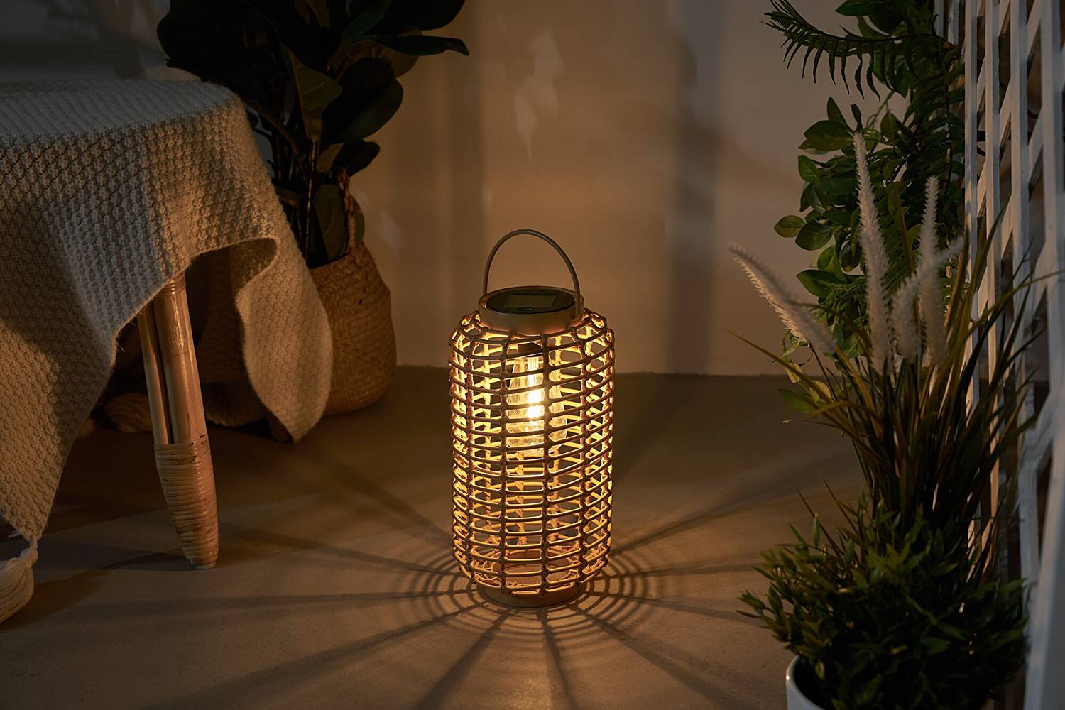 Sunshine Darling Solar lantern plastic aluminum