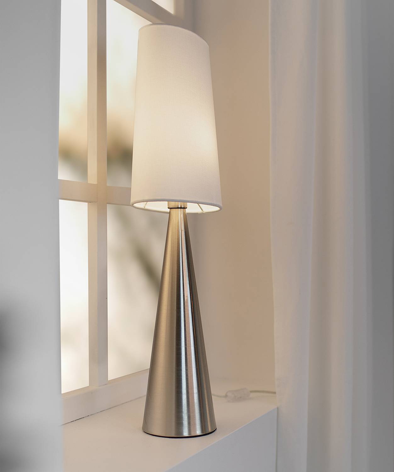 1-Flame Table Lamp Conus Iron