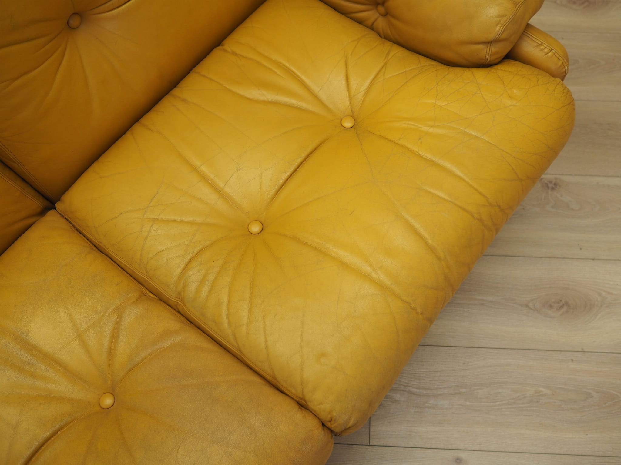 2-seater sofa Leather Yellow 1960s