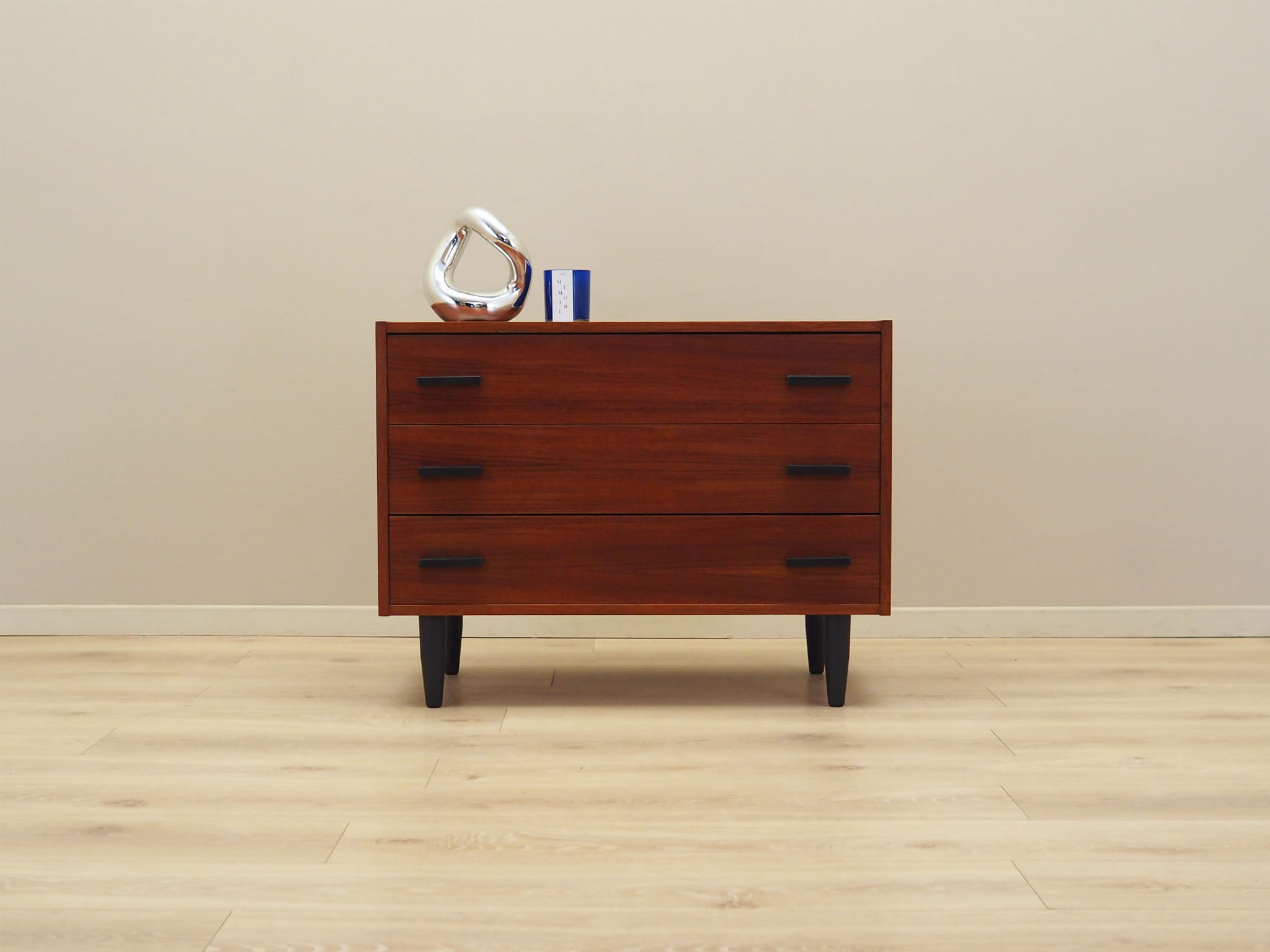 Cassettiera in teak anni '80