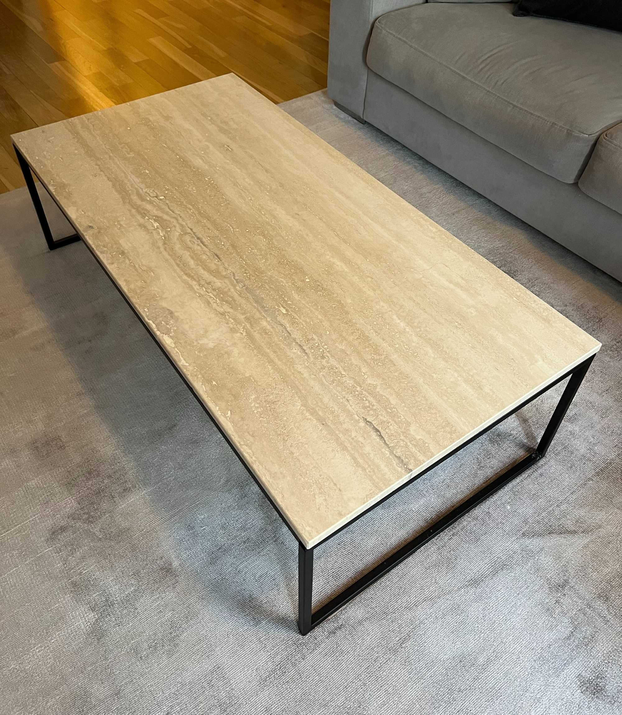Como Couchtisch Steinplatte aus Sand Travertin