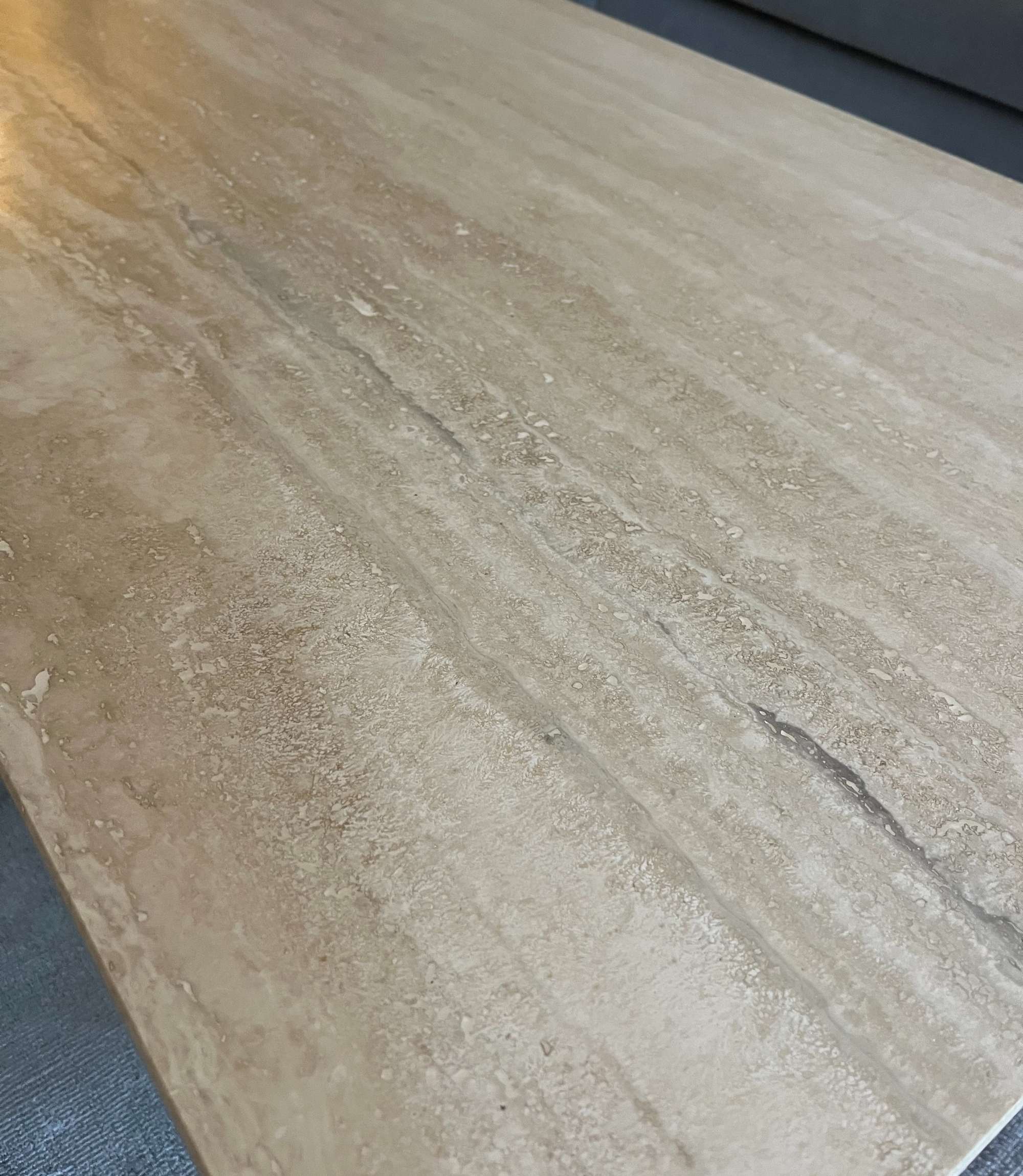 Como Couchtisch Steinplatte aus Sand Travertin