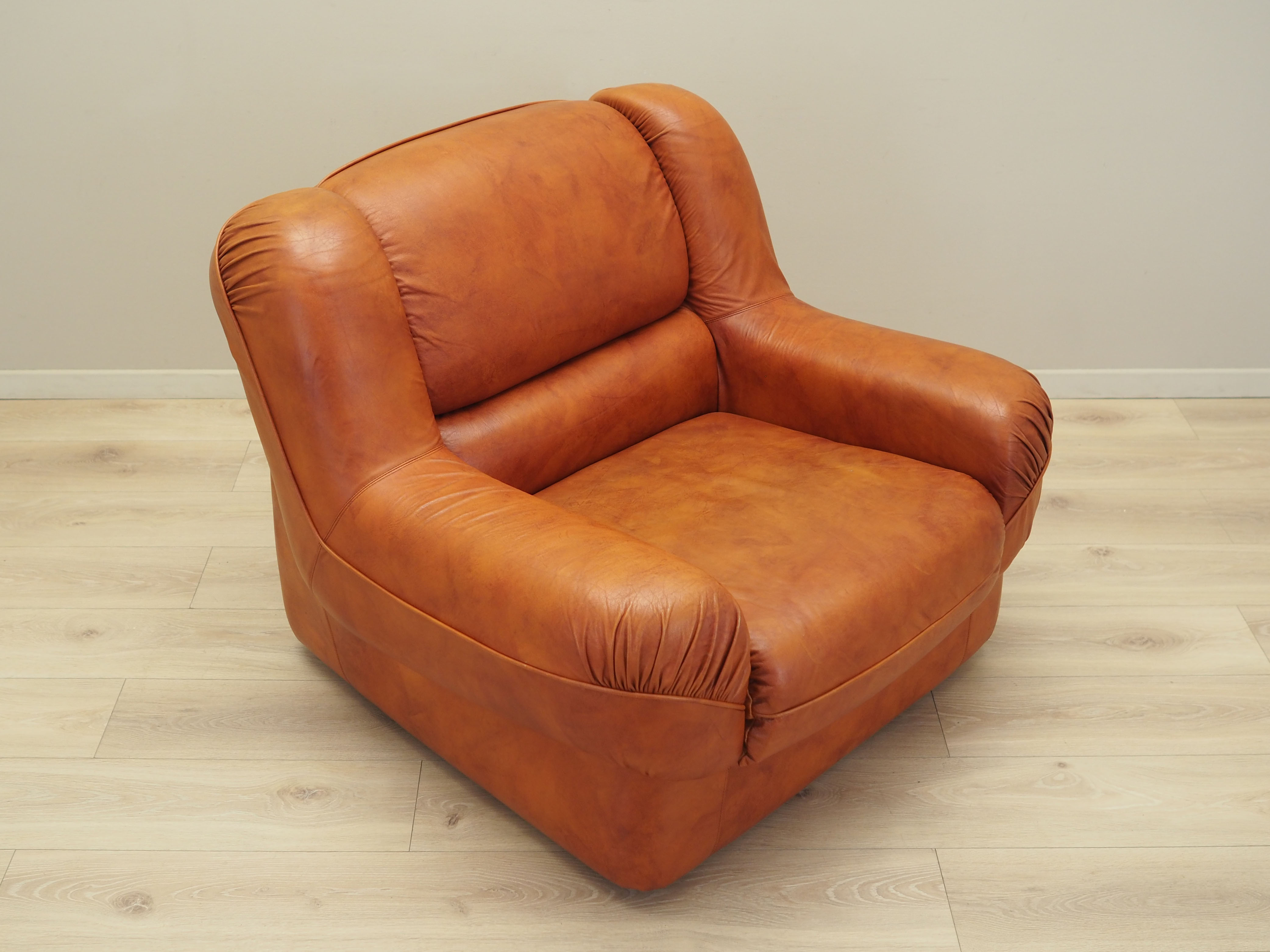 Poltrona in pelle marrone anni '70