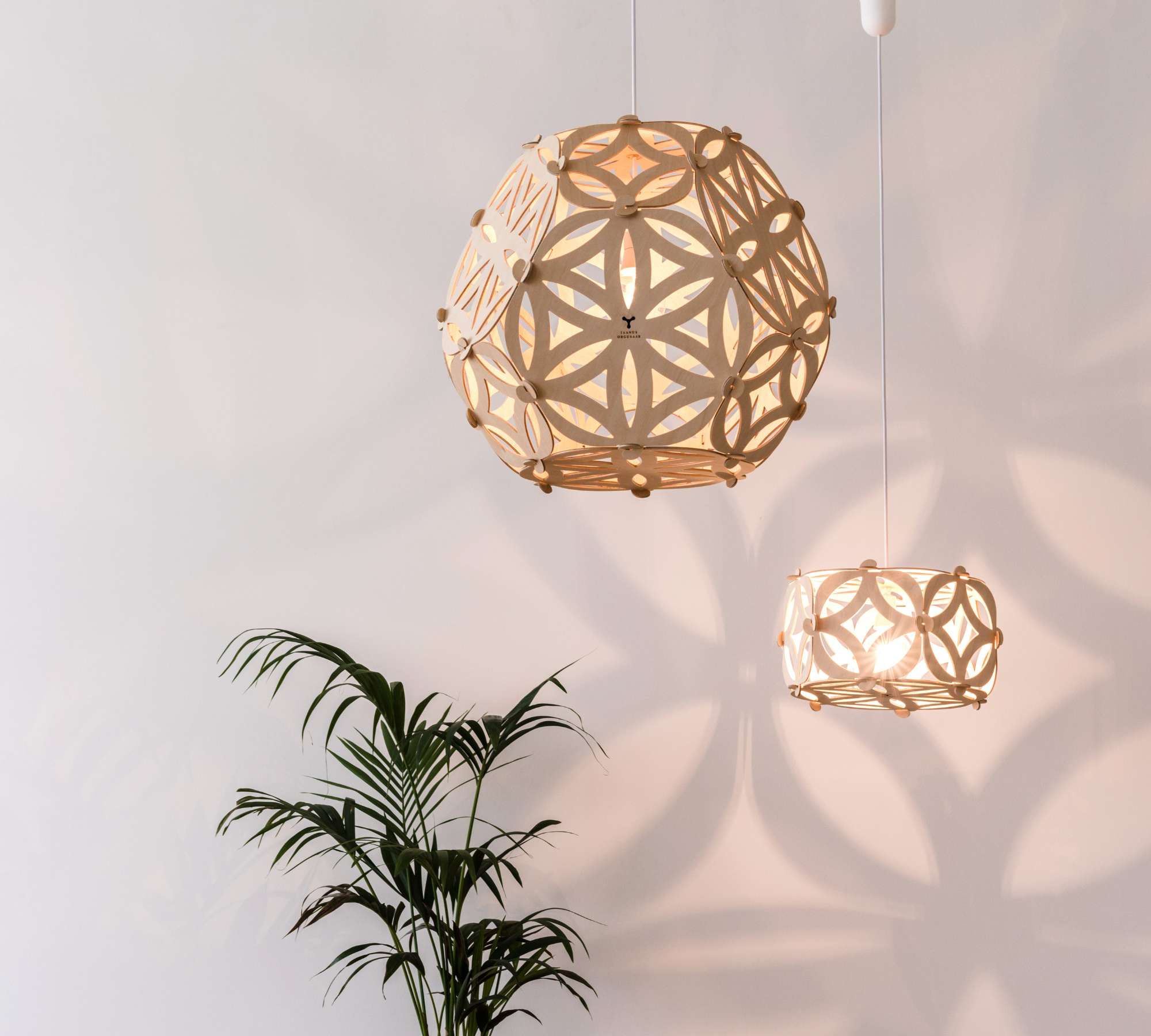 SOLAR Pendant Lamp Wood Natural