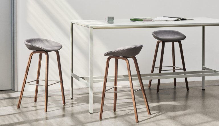 AAS32 Bar stool Walnut Pastel Green