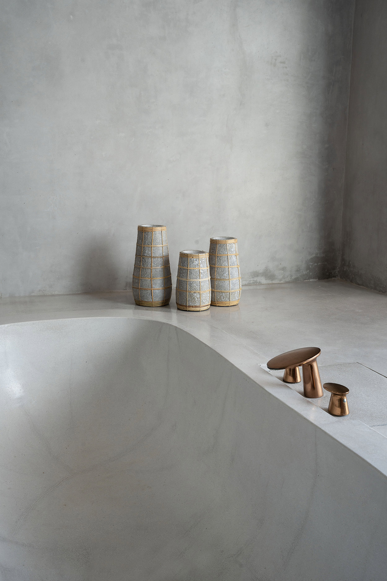 Cutie Vase Concrete Natural