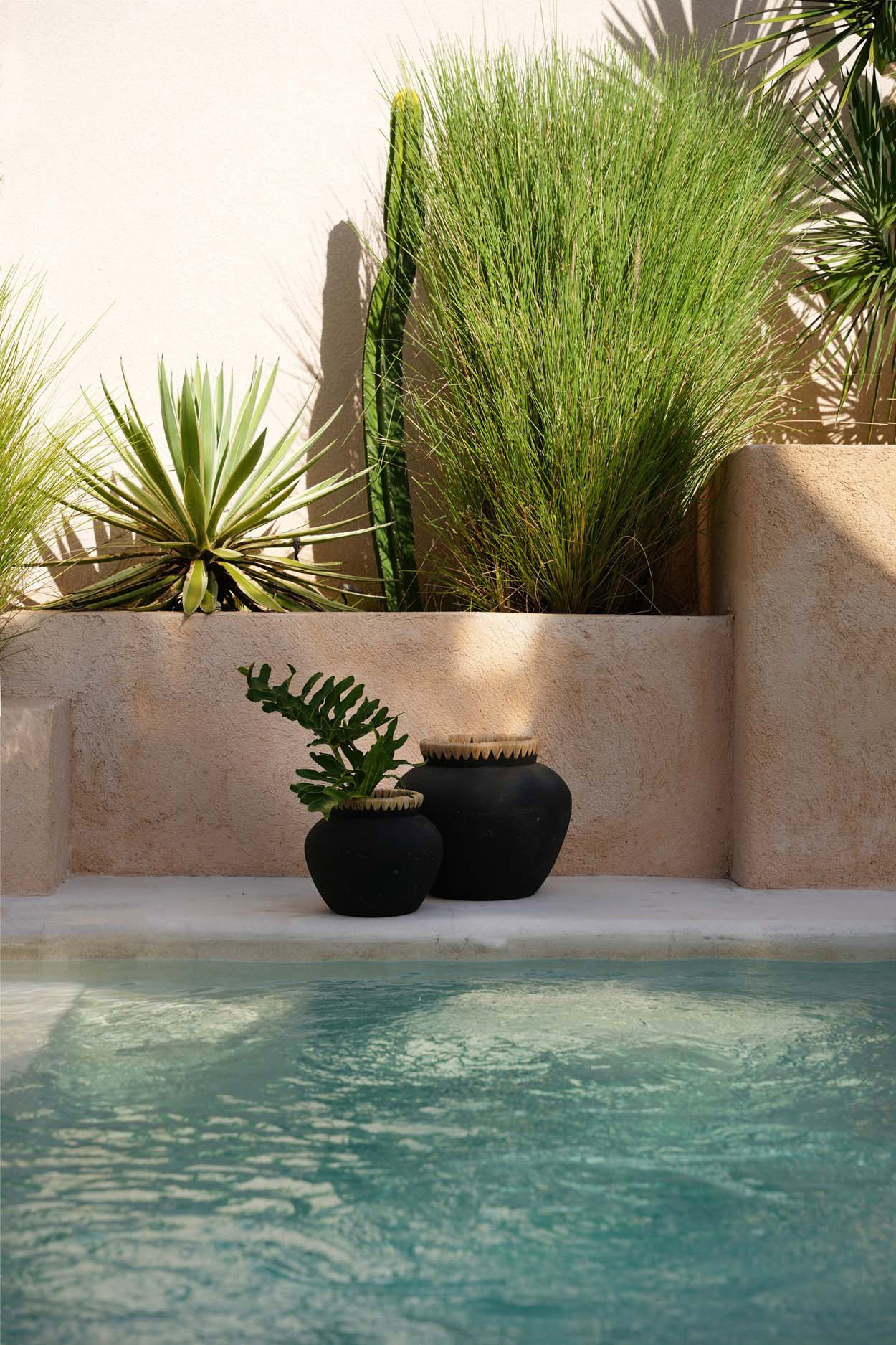 Styly Vase Black