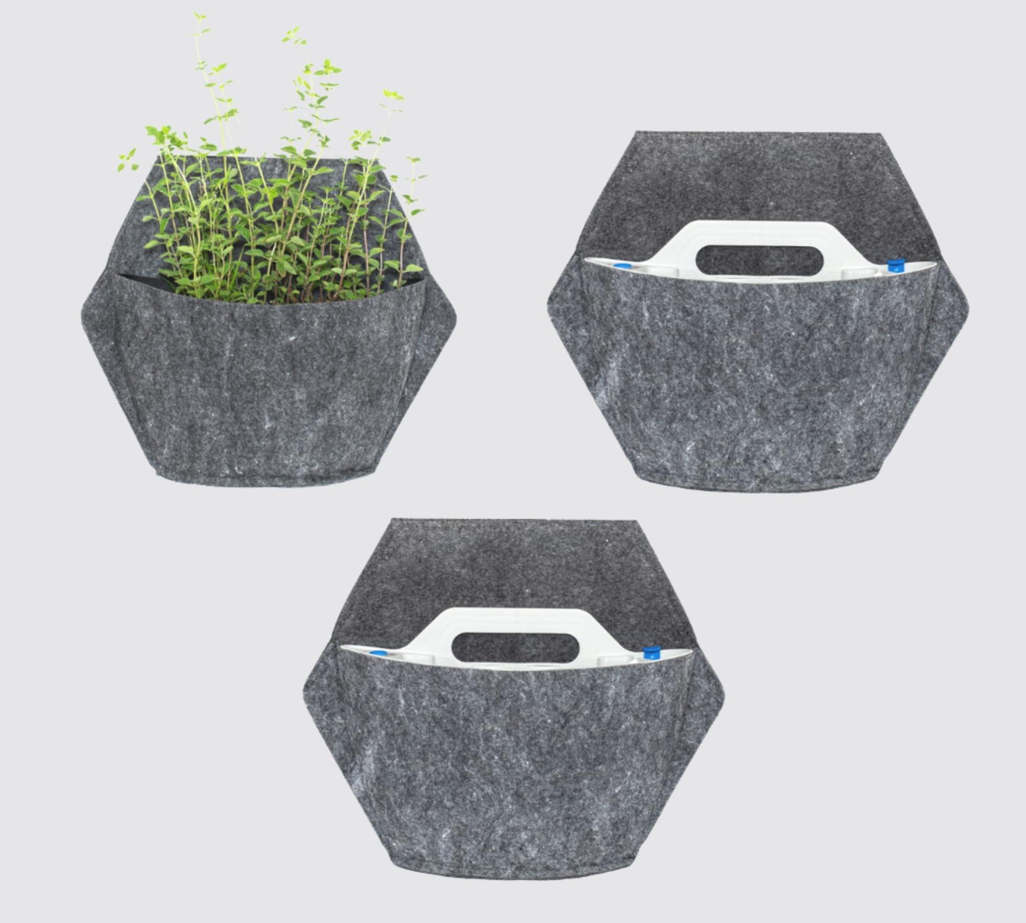 3x Wall planter with self-watering