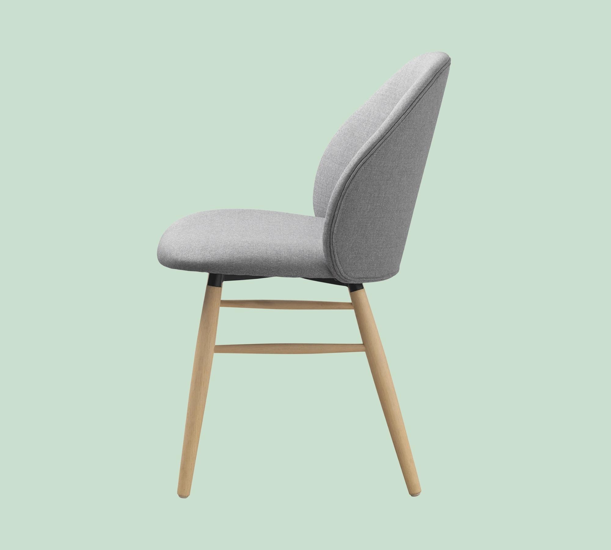 Upholstered chair with solid oak frame