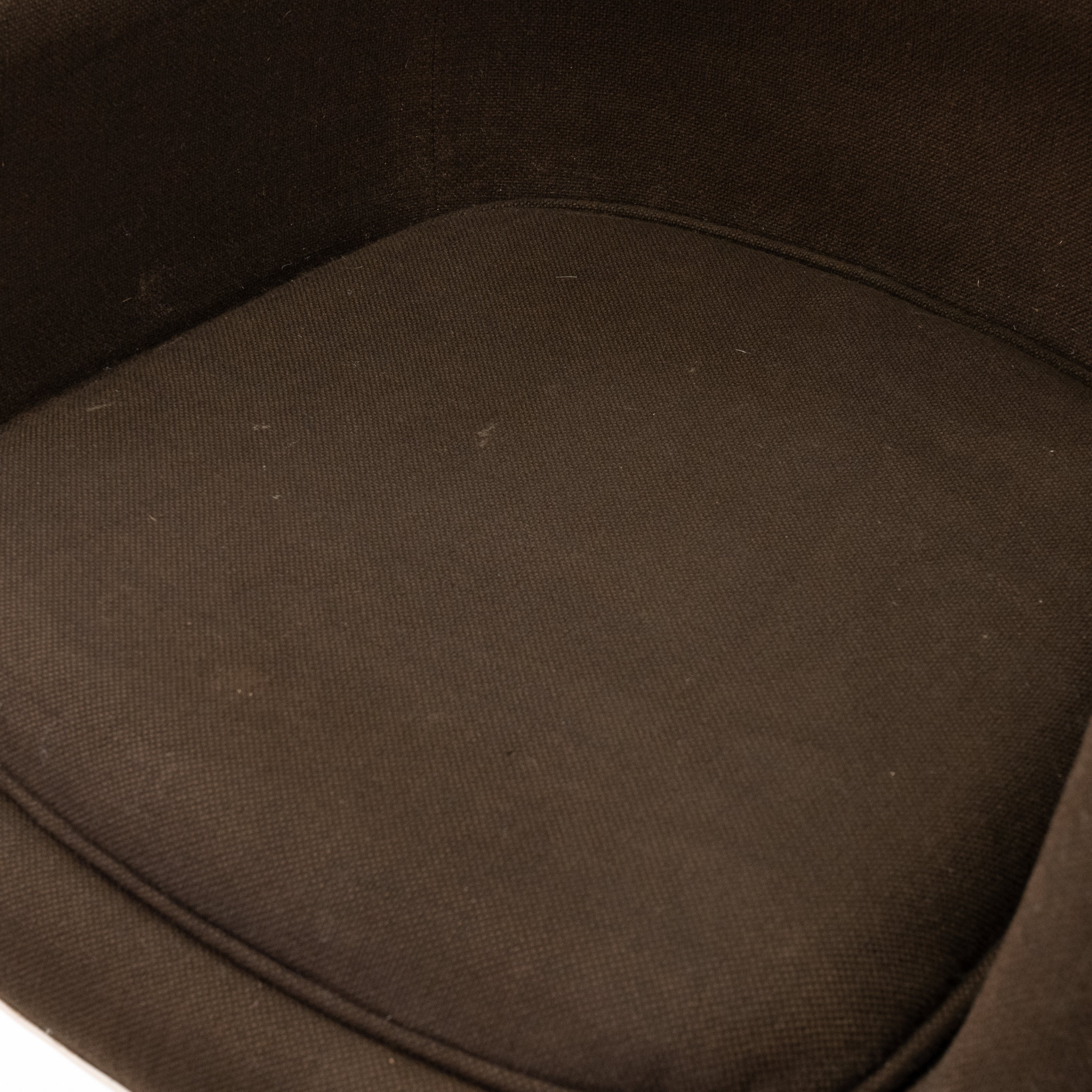 Loose Cushion Armlehnstuhl Braun von Herman Miller