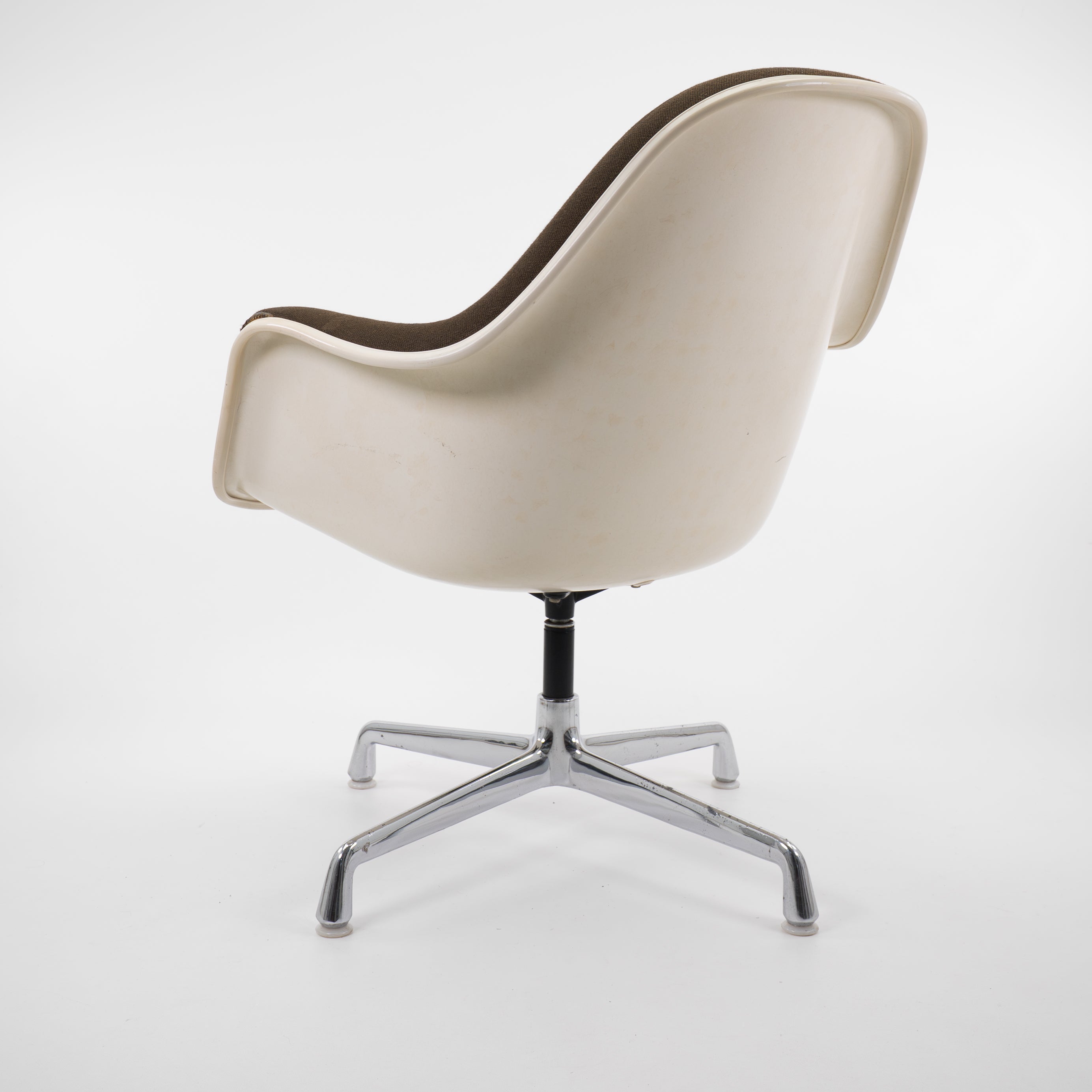Loose Cushion Armlehnstuhl Braun von Herman Miller