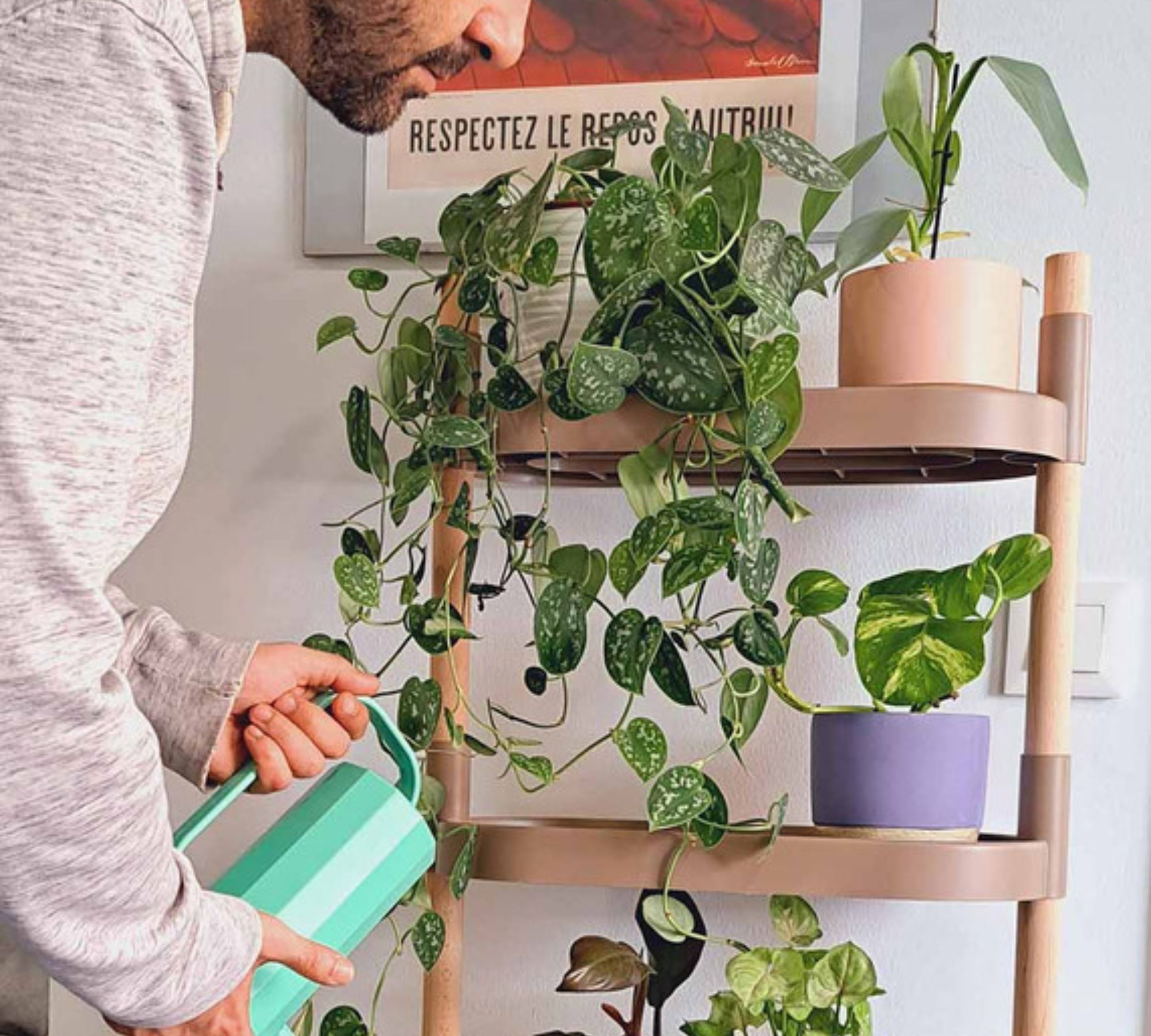 Modular plant stand with 8 shelves Brown