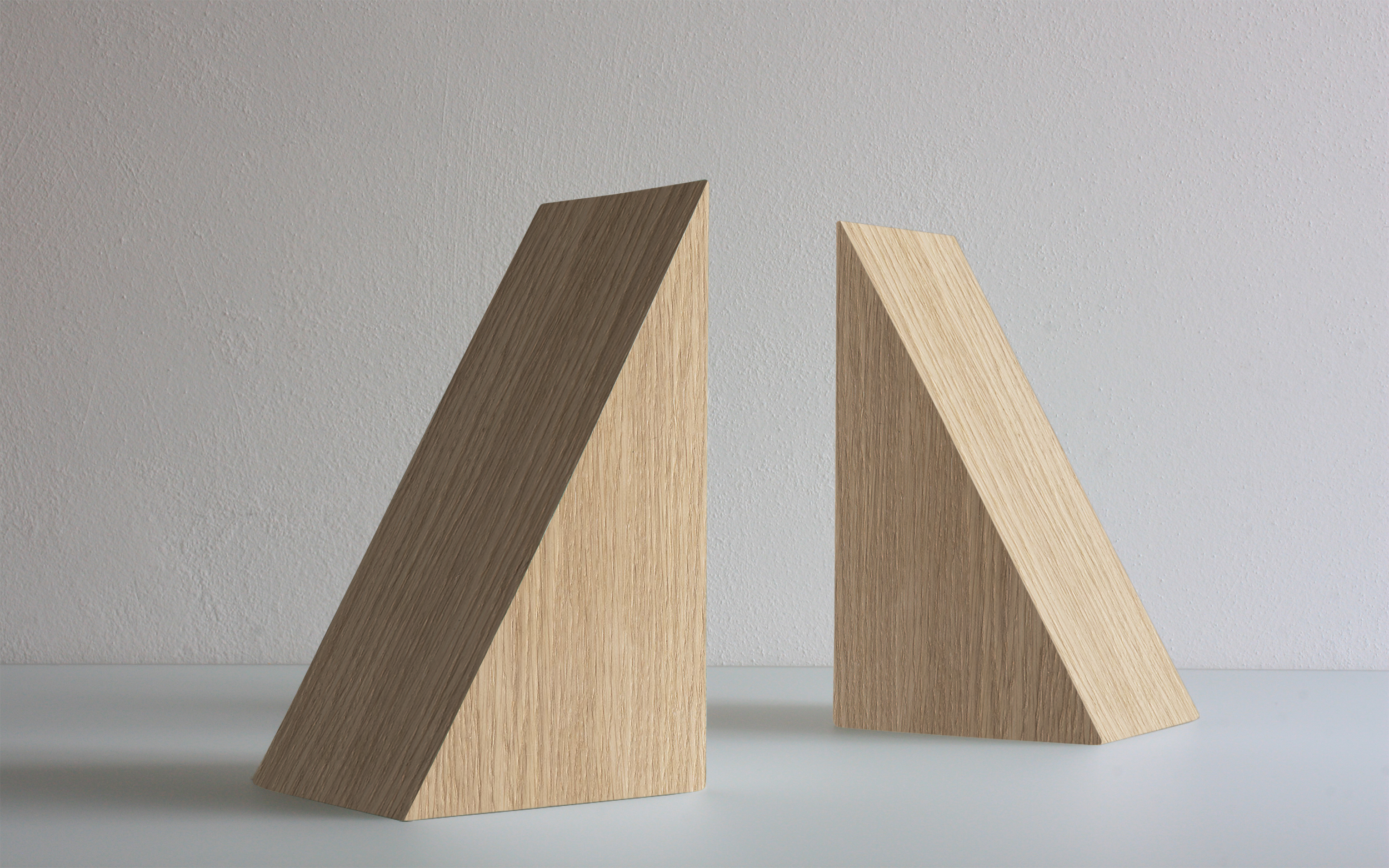 2x Bookend Oak Brown