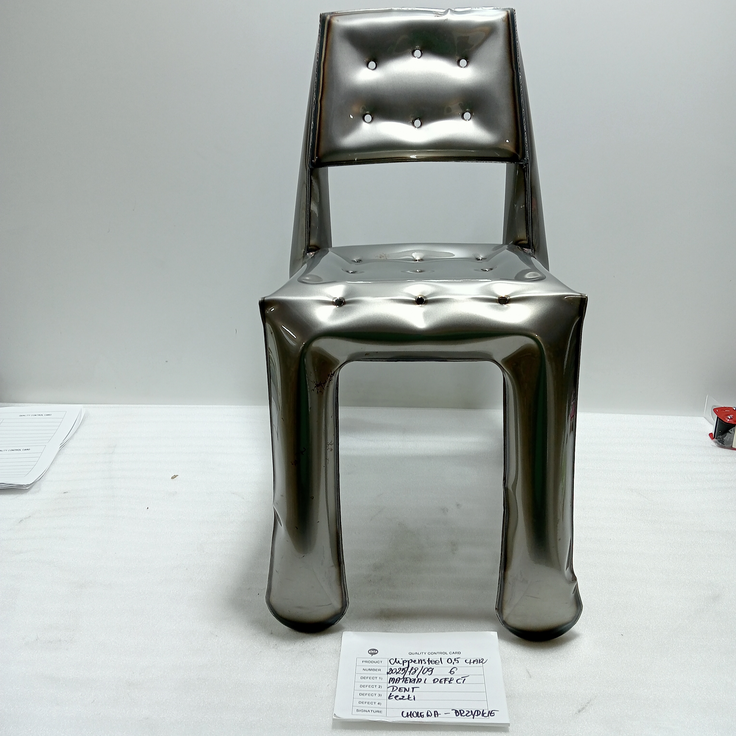 Chippensteel 0.5 Sedia Acciaio Grezzo Laccato