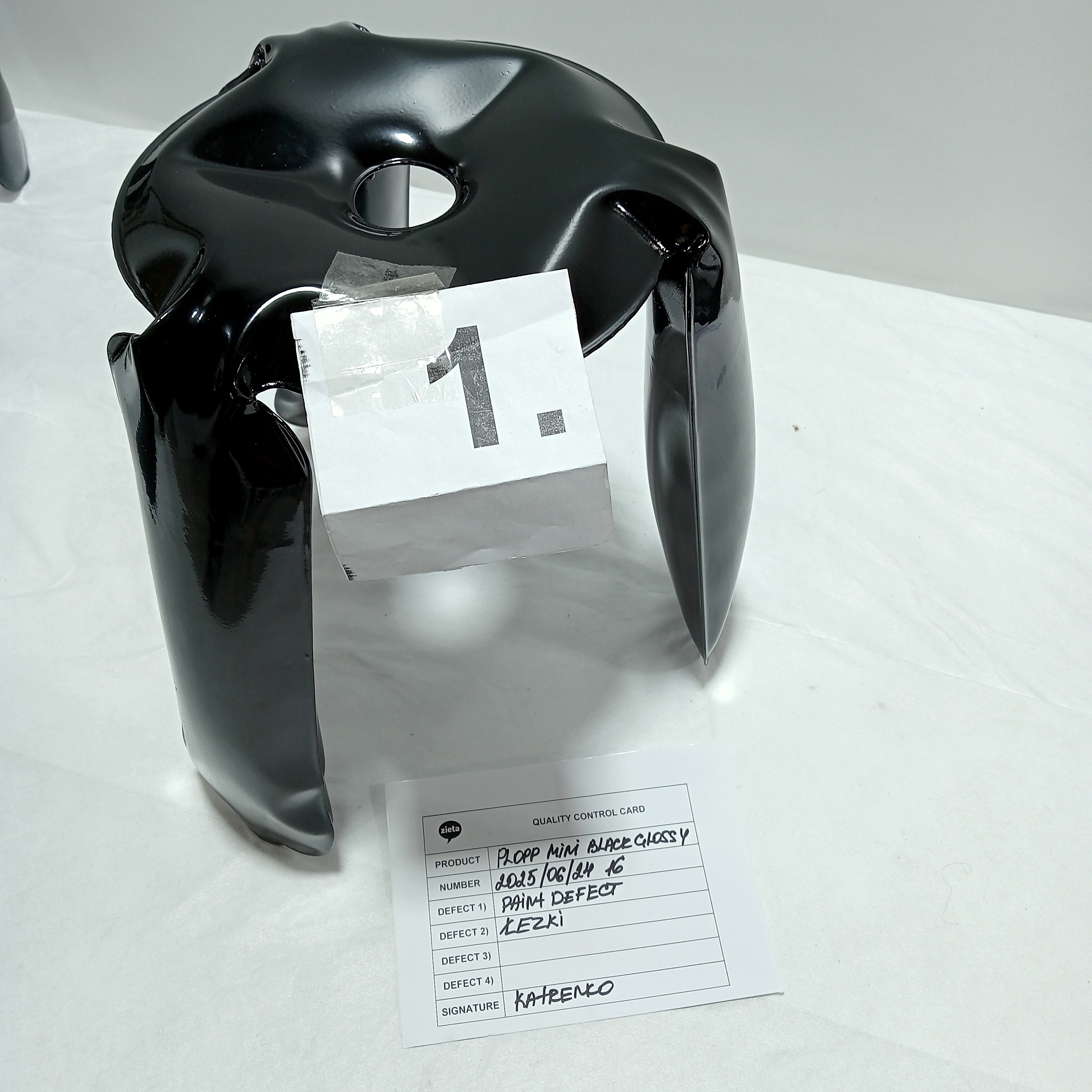 Plopp Mini Sgabello Acciaio Nero Lucido