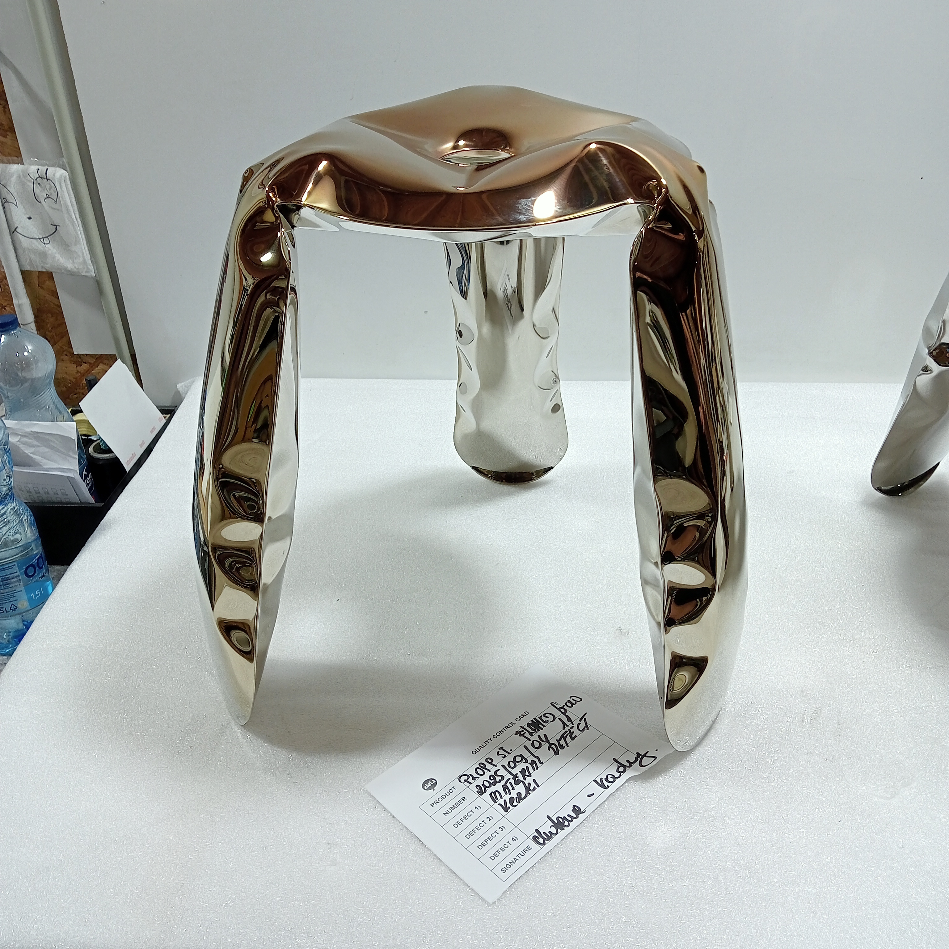 Plopp Standard stool Stainless steel Gold Heat