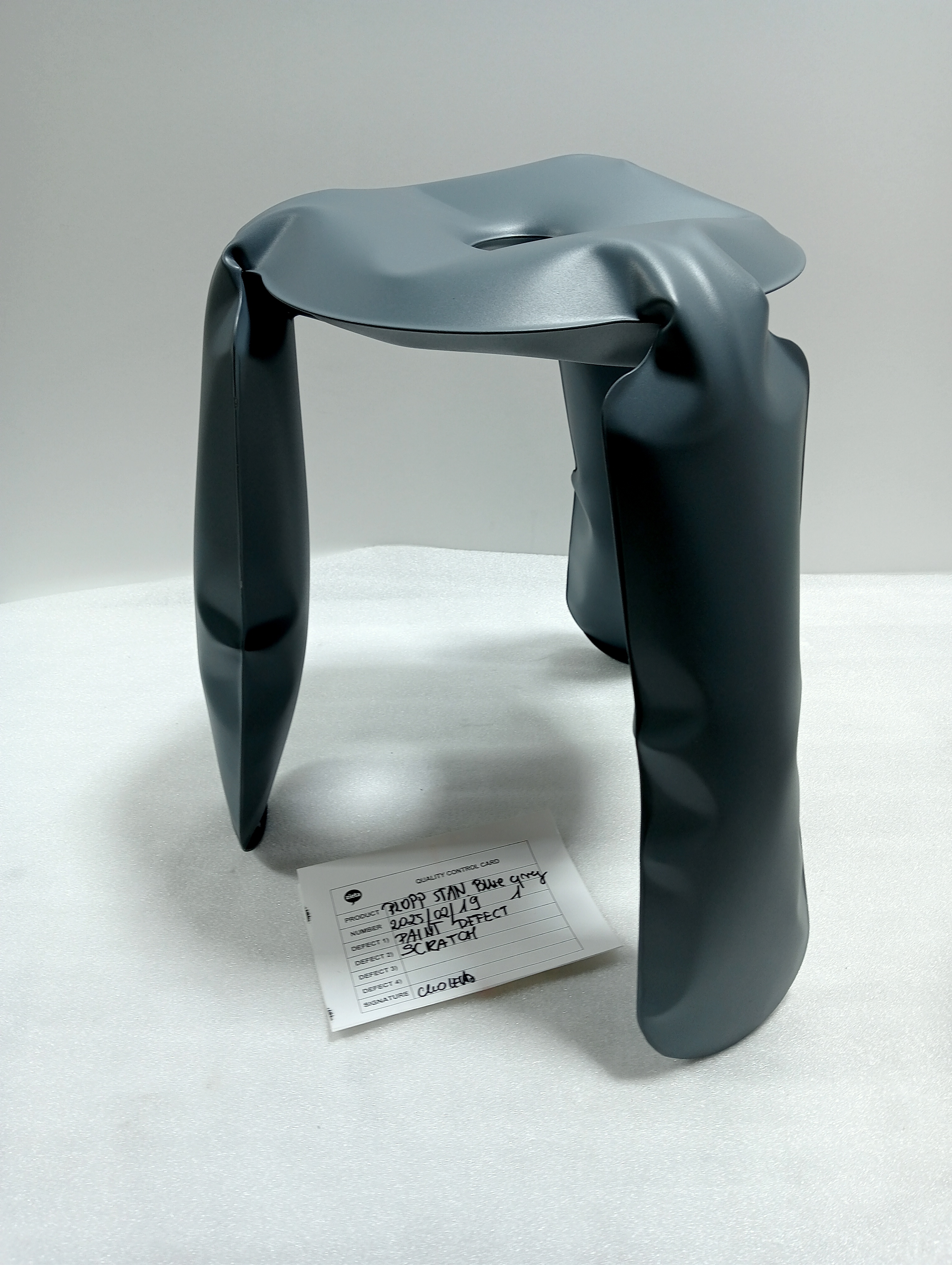 Plopp Standard Hocker Stahl Blaugrau RAL 7031 Matt