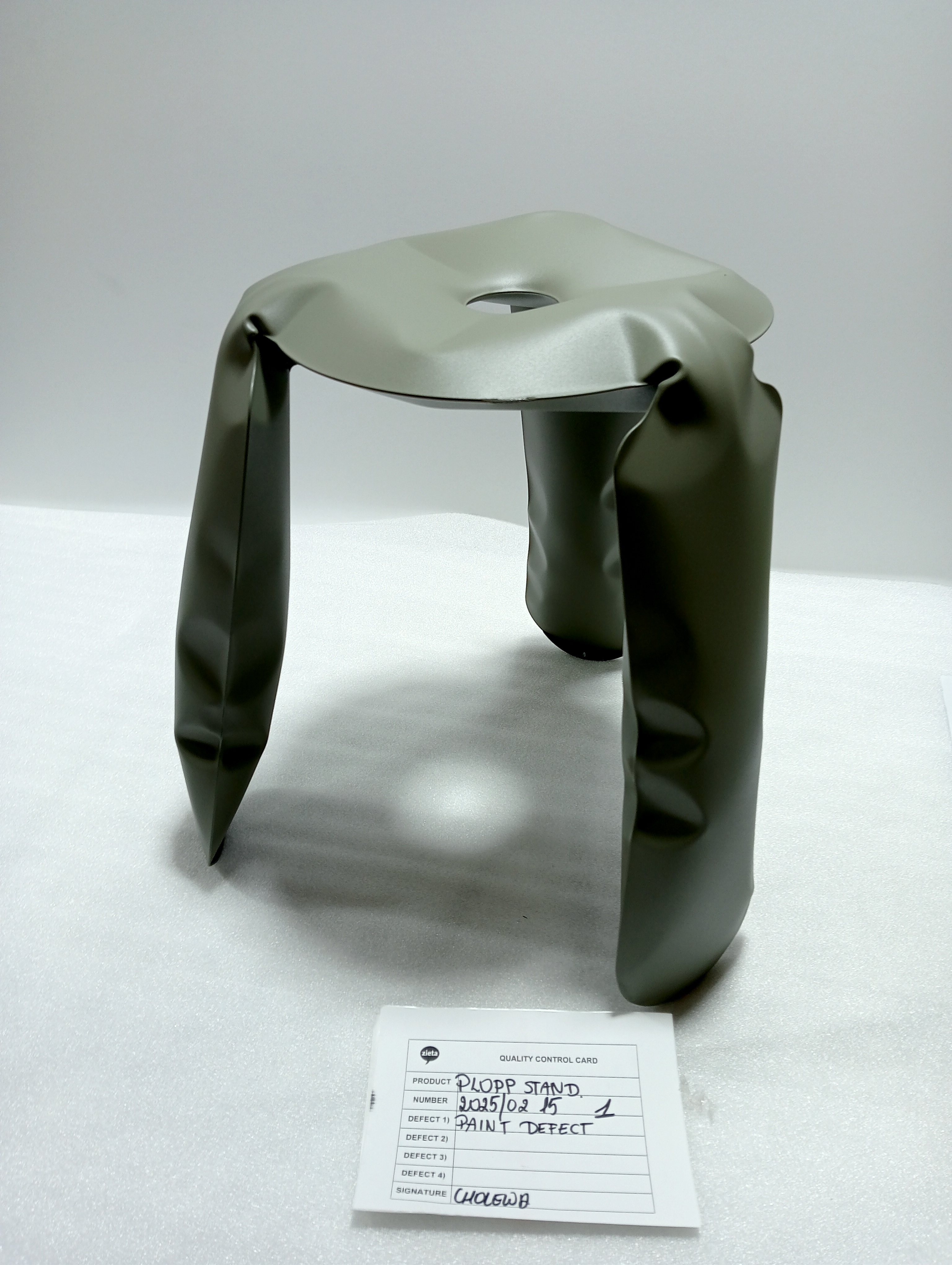 Plopp Standard Hocker Stahl Umbra Grau Matt