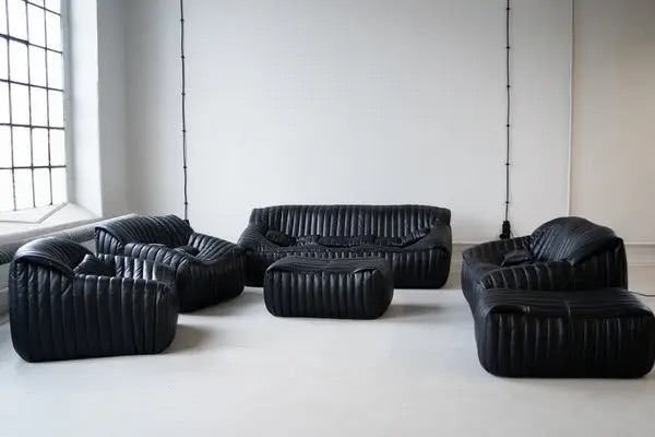 Sandra Ottomann Madras Leather Black