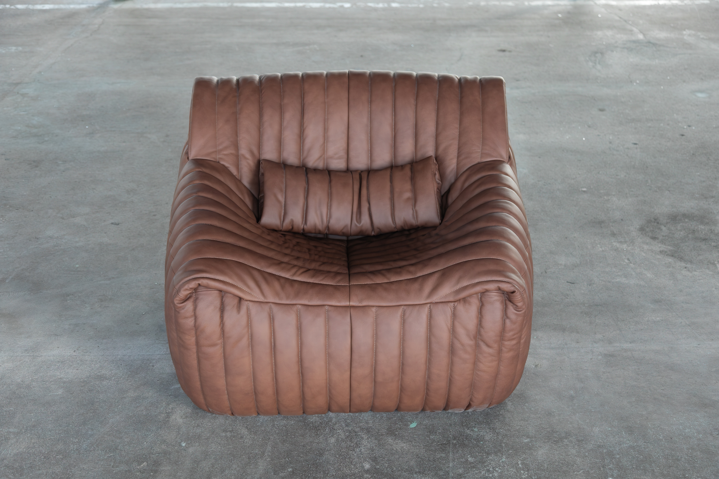 Togo Armchair Smooth Leather Folk Brown
