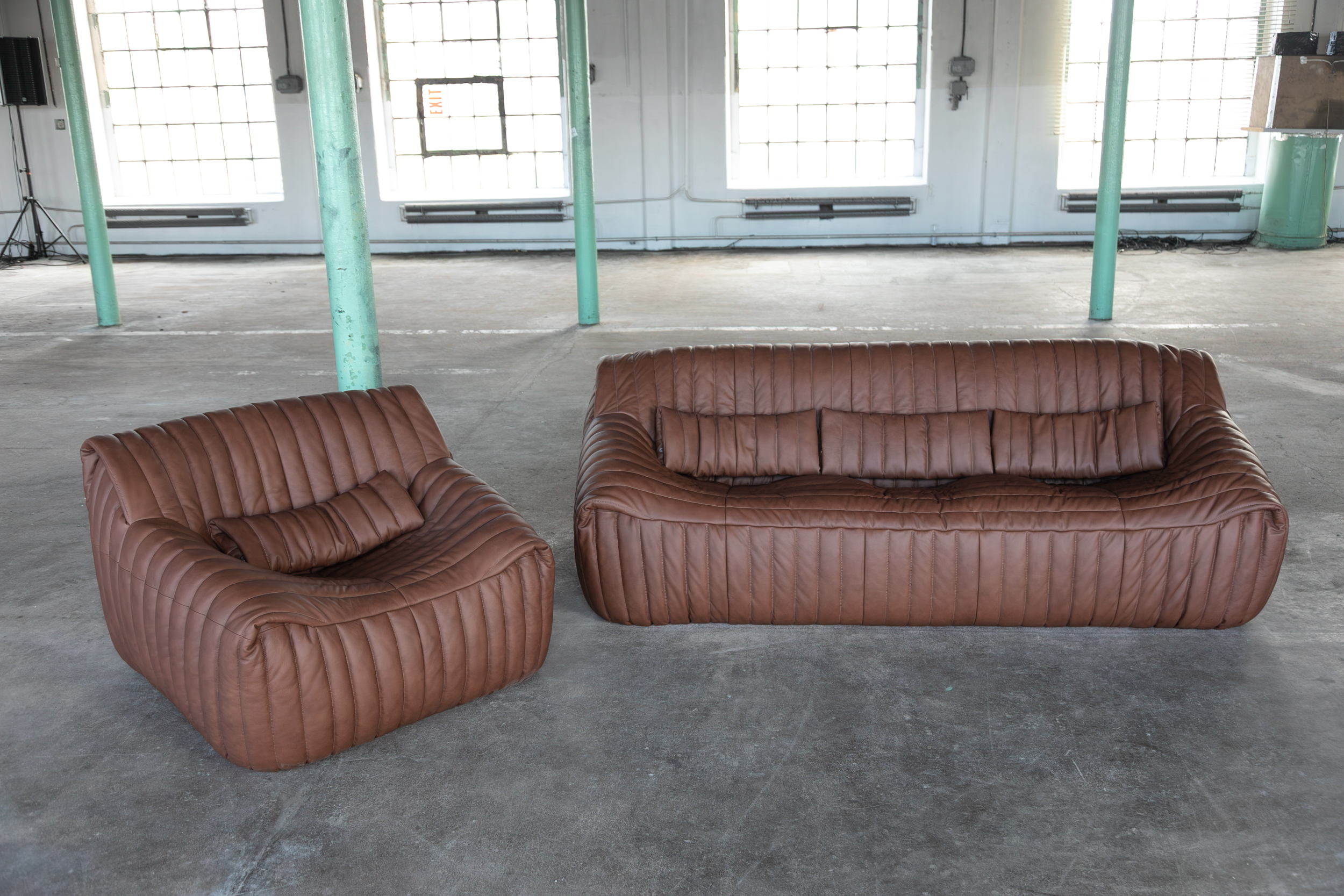 Togo Armchair Smooth Leather Folk Brown