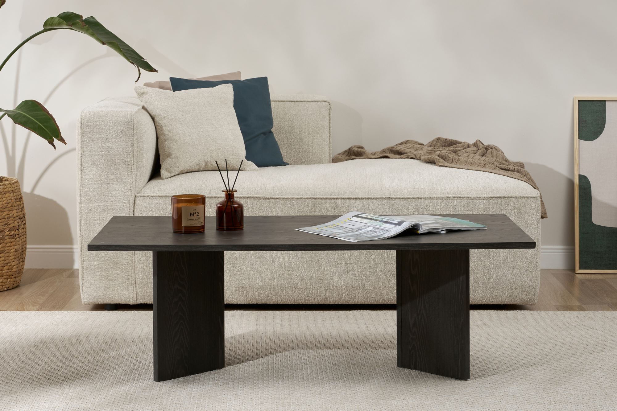 Sabin Coffee Table VNT Lumiere Black