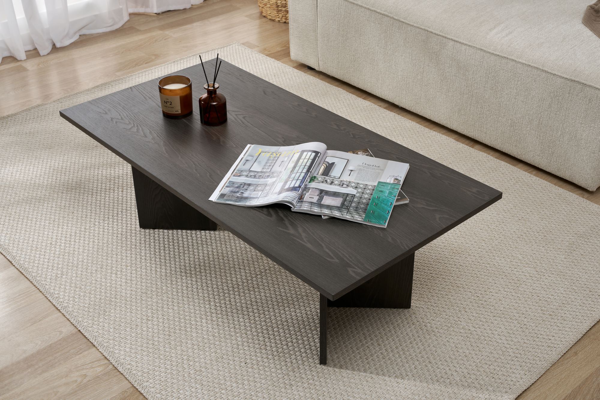 Sabin Couchtisch VNT Lumiere Schwarz