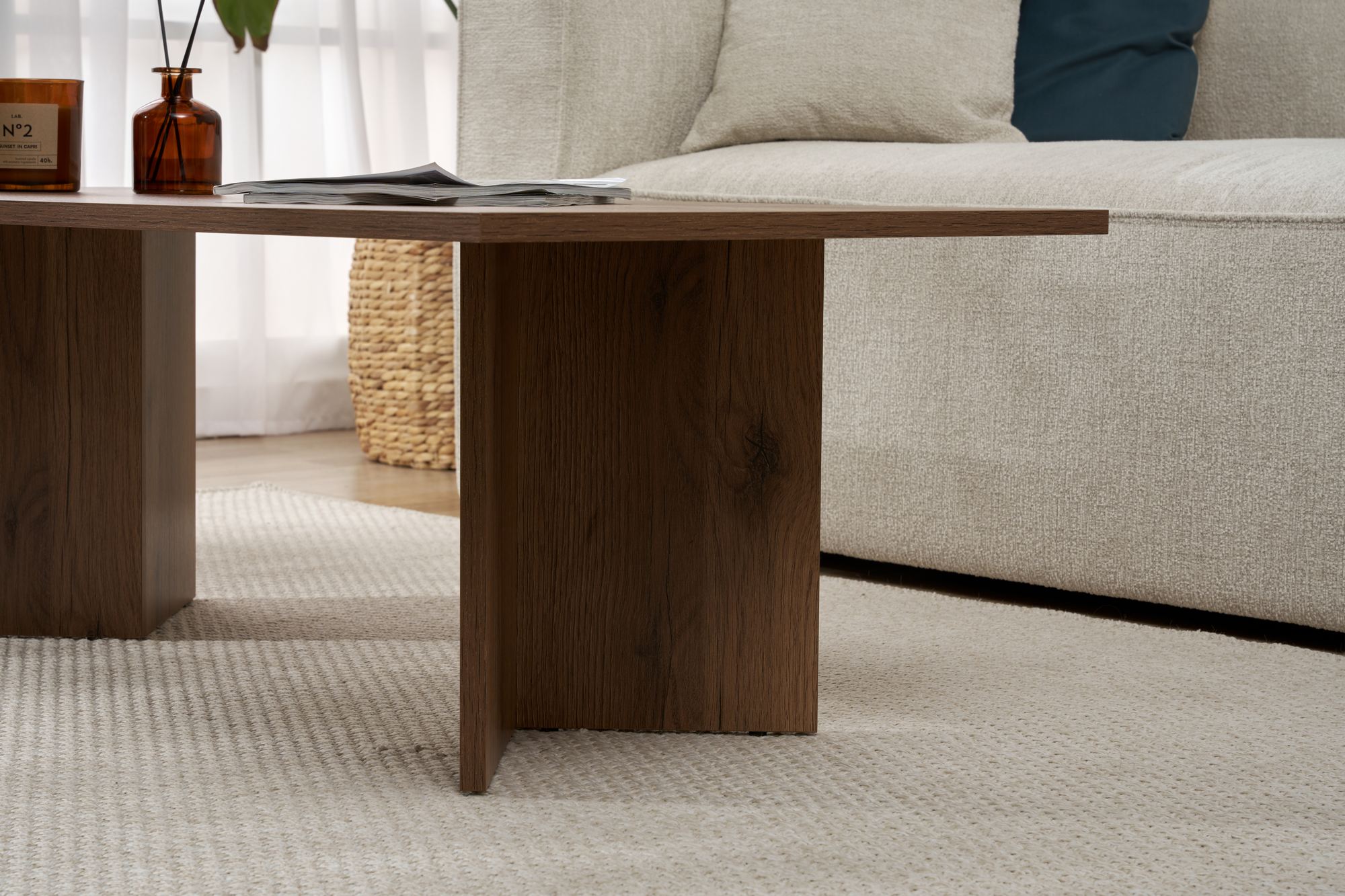 Sabin Coffee table VNT Walnut