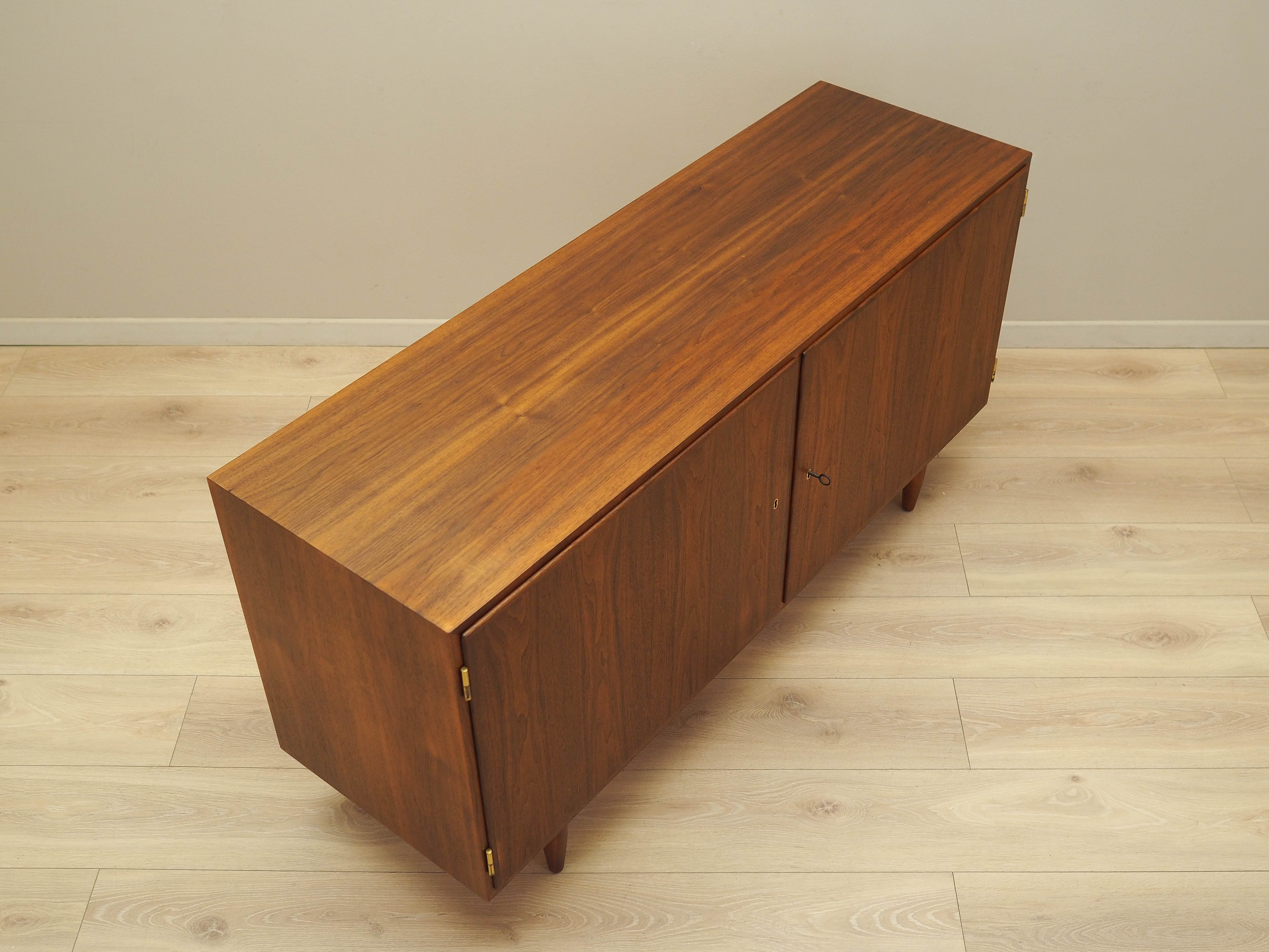 Walnuss-Schrank Braun 1970er Jahre