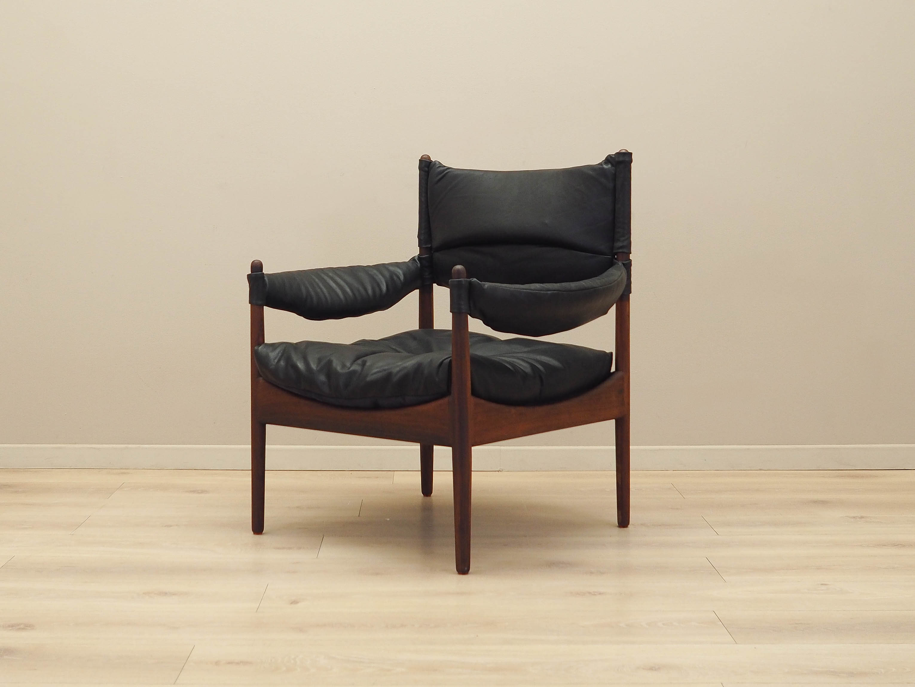 Modus Armchair Wood Leather Black 1960s
