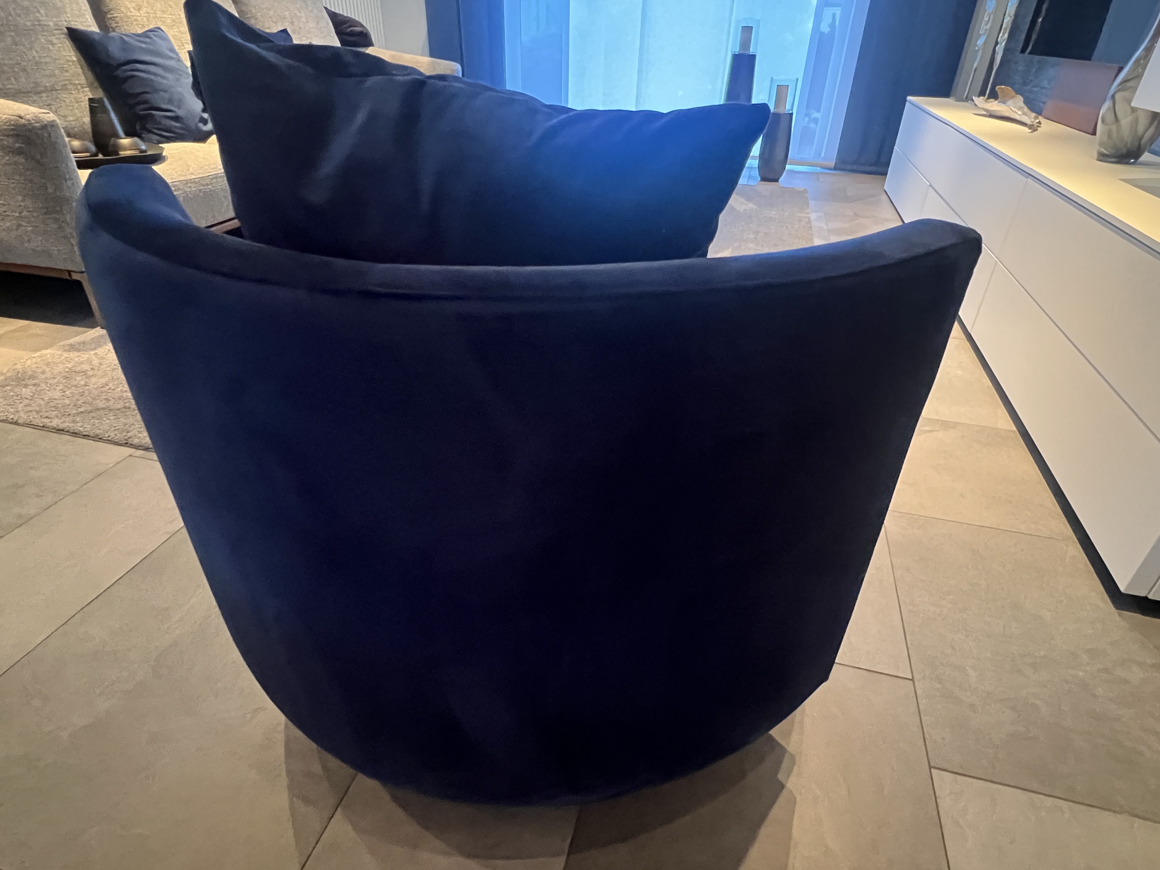 Petit Fleur Loveseat Swivel Royal Blue
