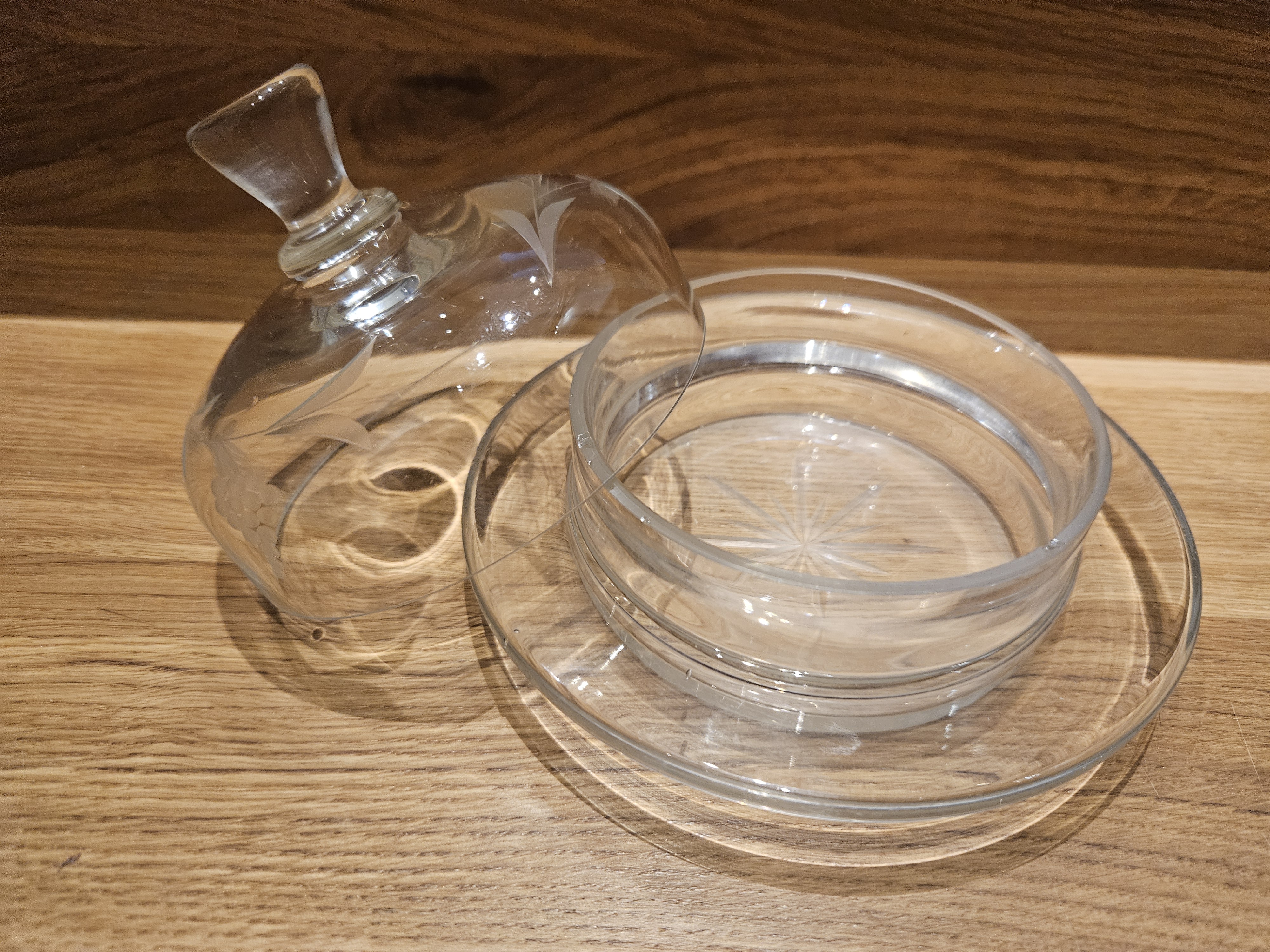 Engraved Crystal Cheese Dome