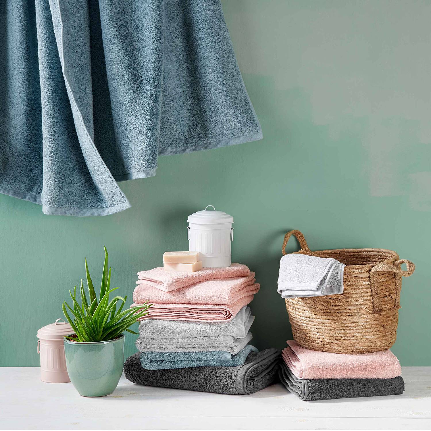 Fabulous Shower Towel Cotton Light Grey 70x140cm