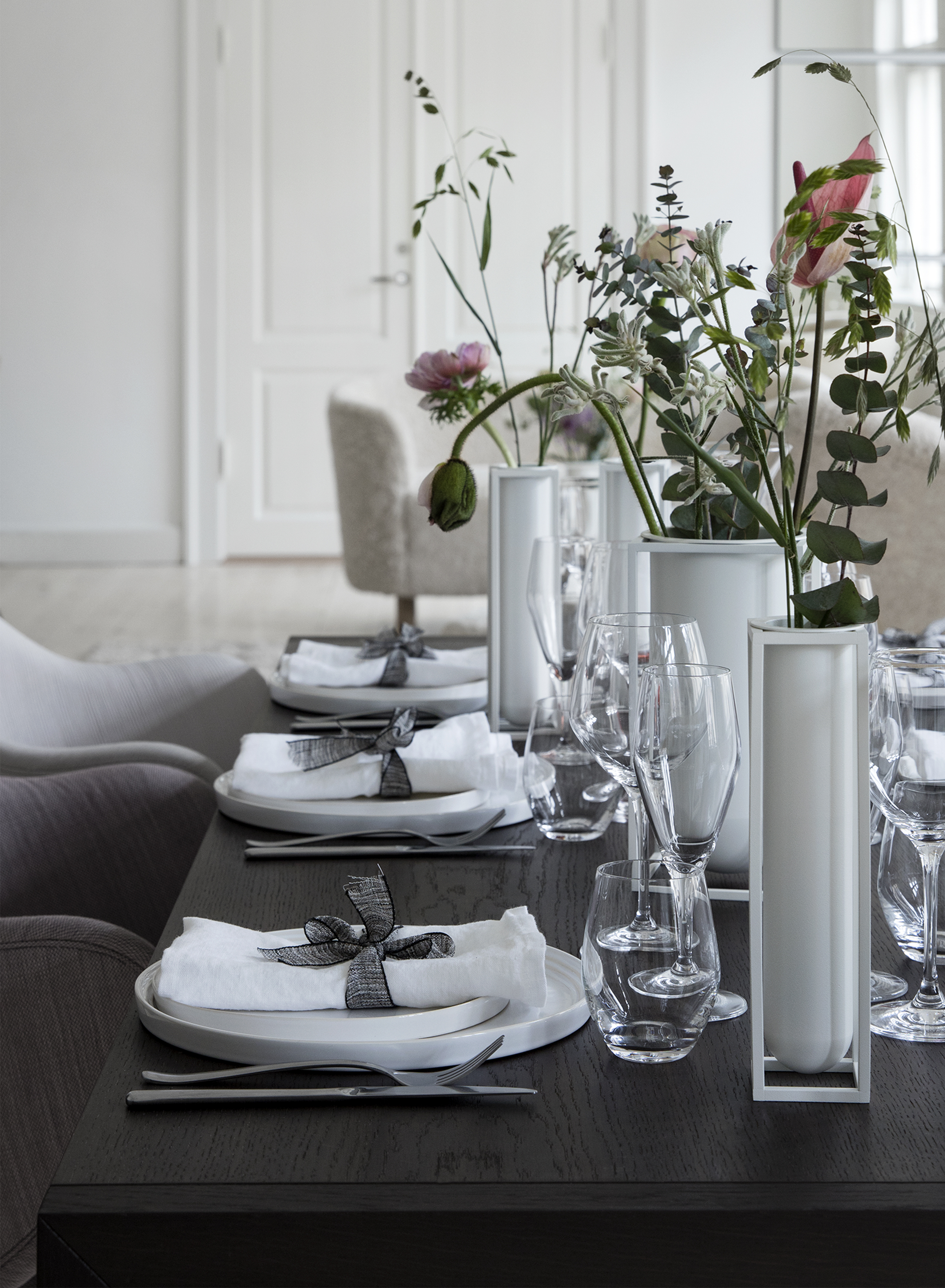 Kubus Vase Flora Weiß