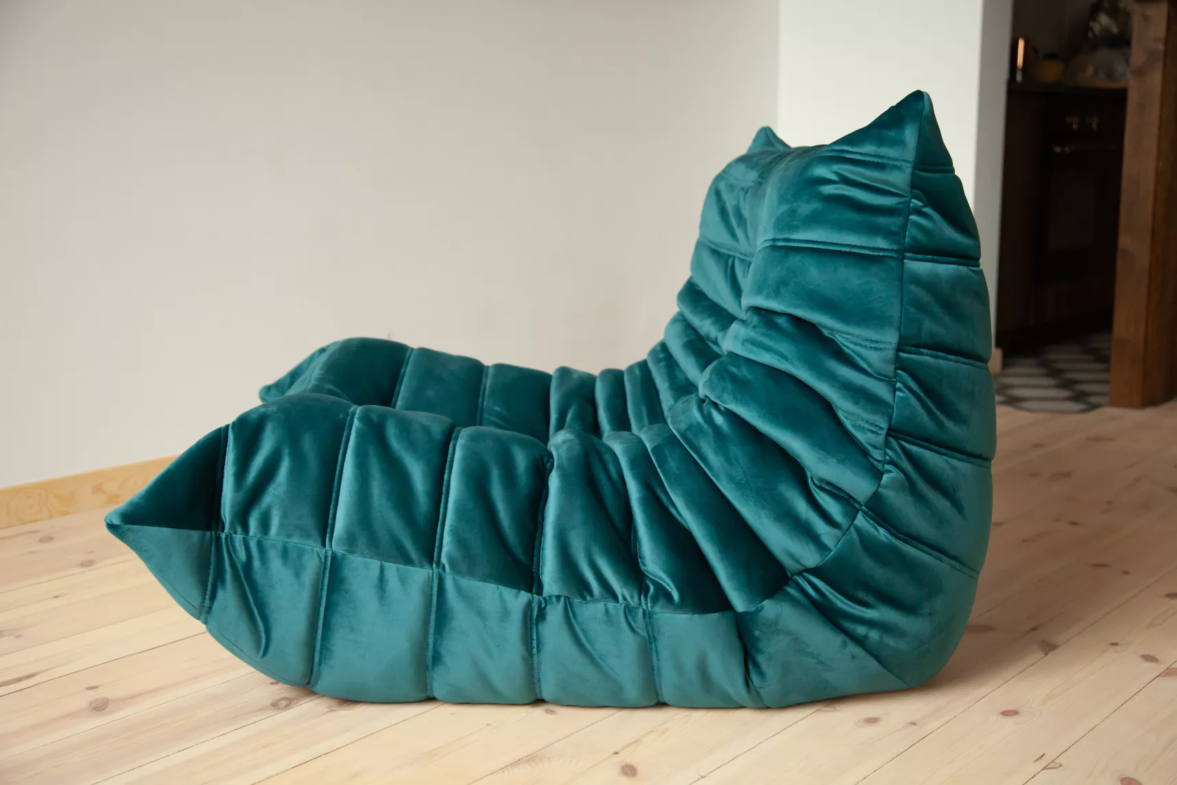 Set poltrona e pouf Togo velluto petrolio