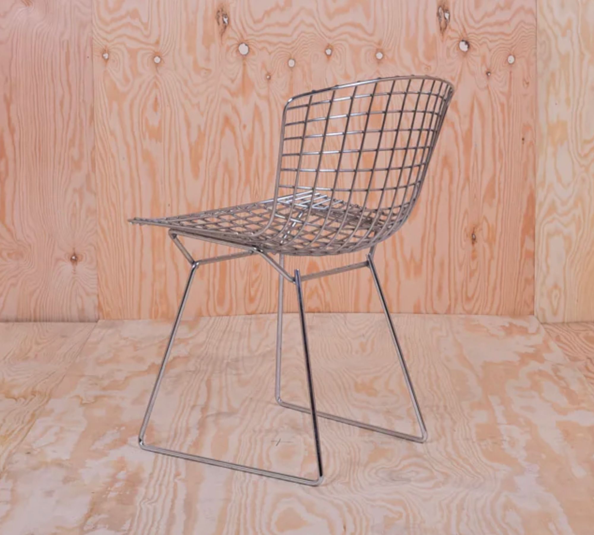 Bertoia Wire Stuhl Chron