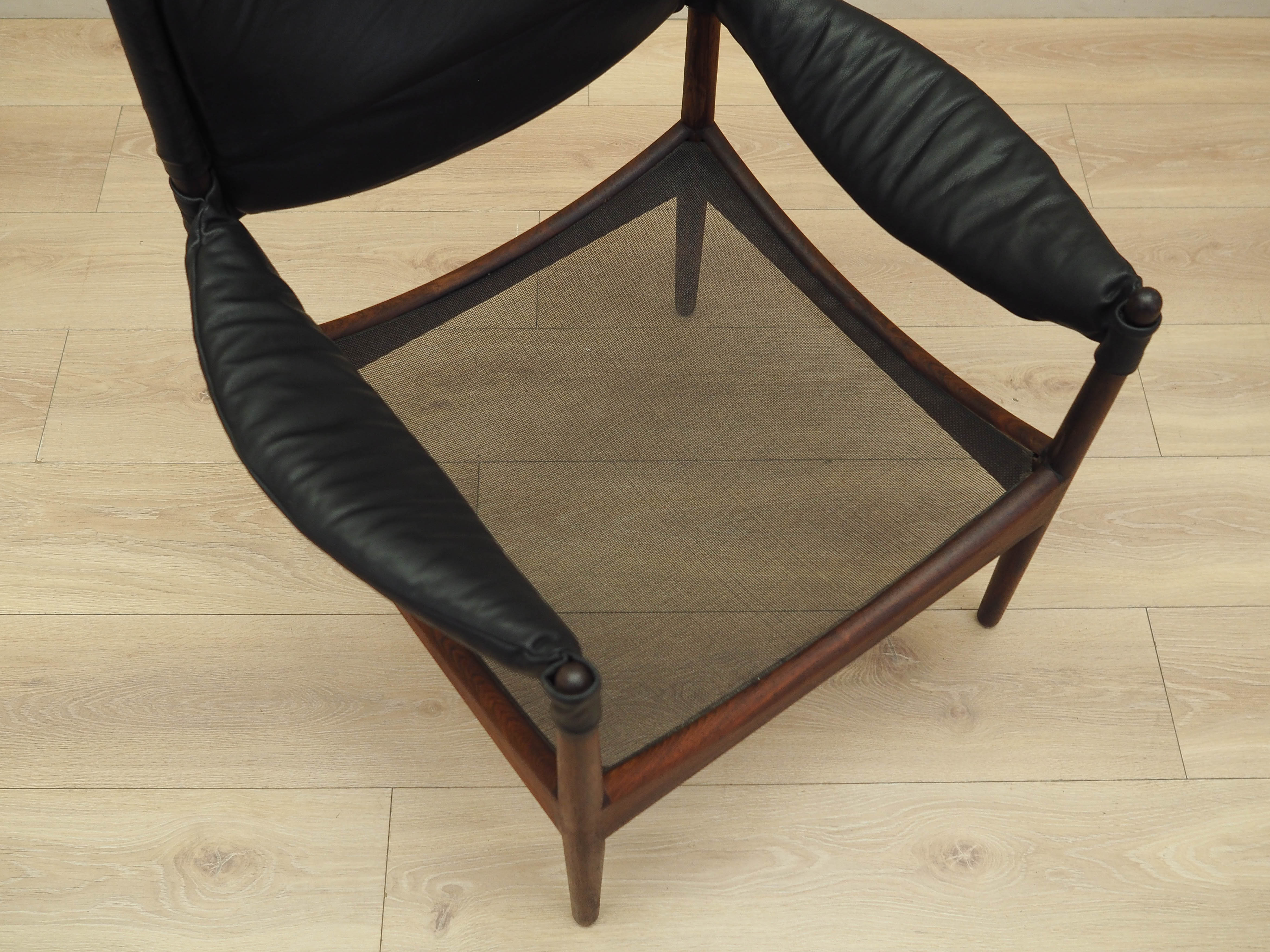 Modus Armchair Wood Leather Black 1960s