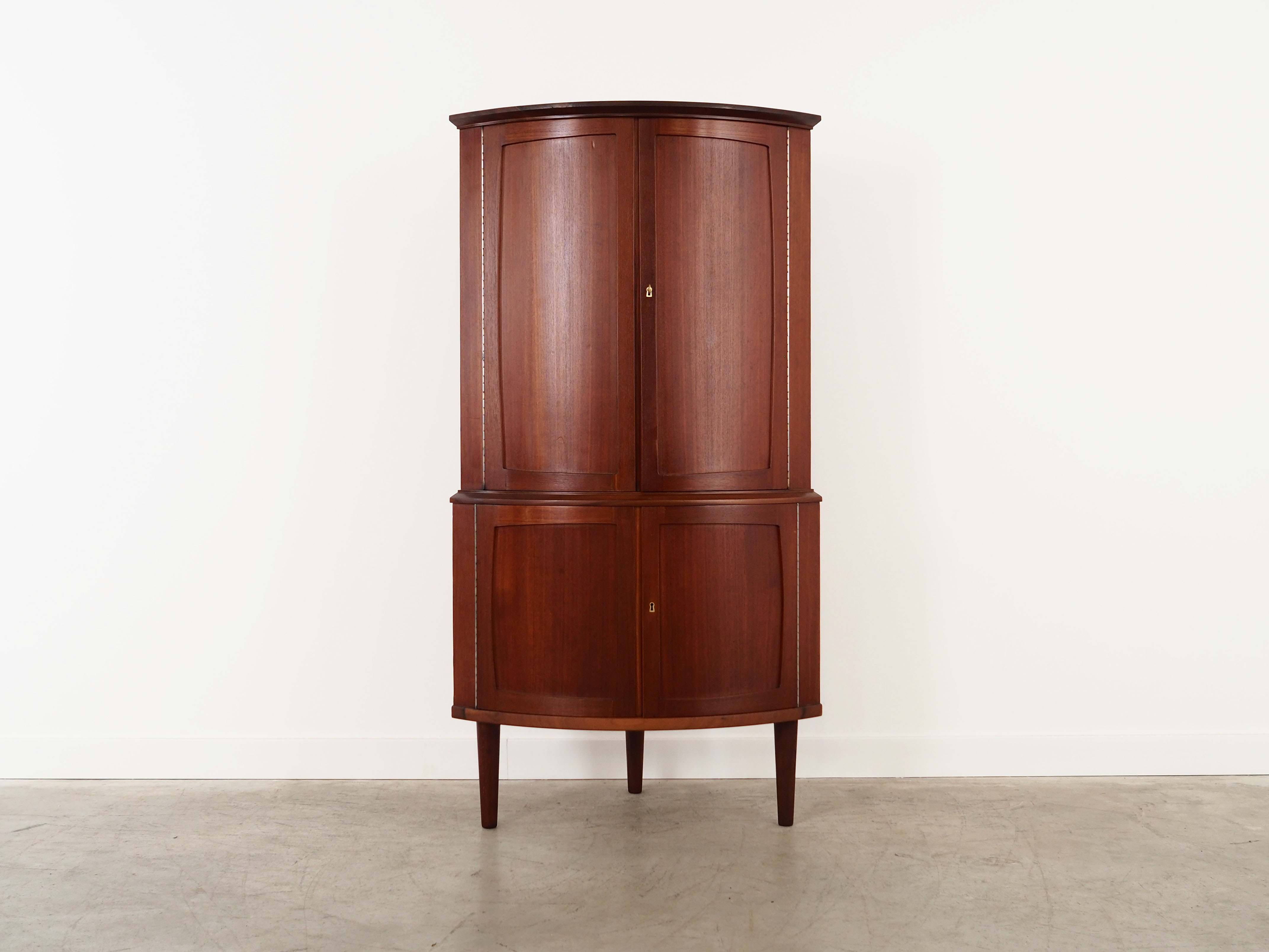 Eckschrank Teakholz 1970er Jahre