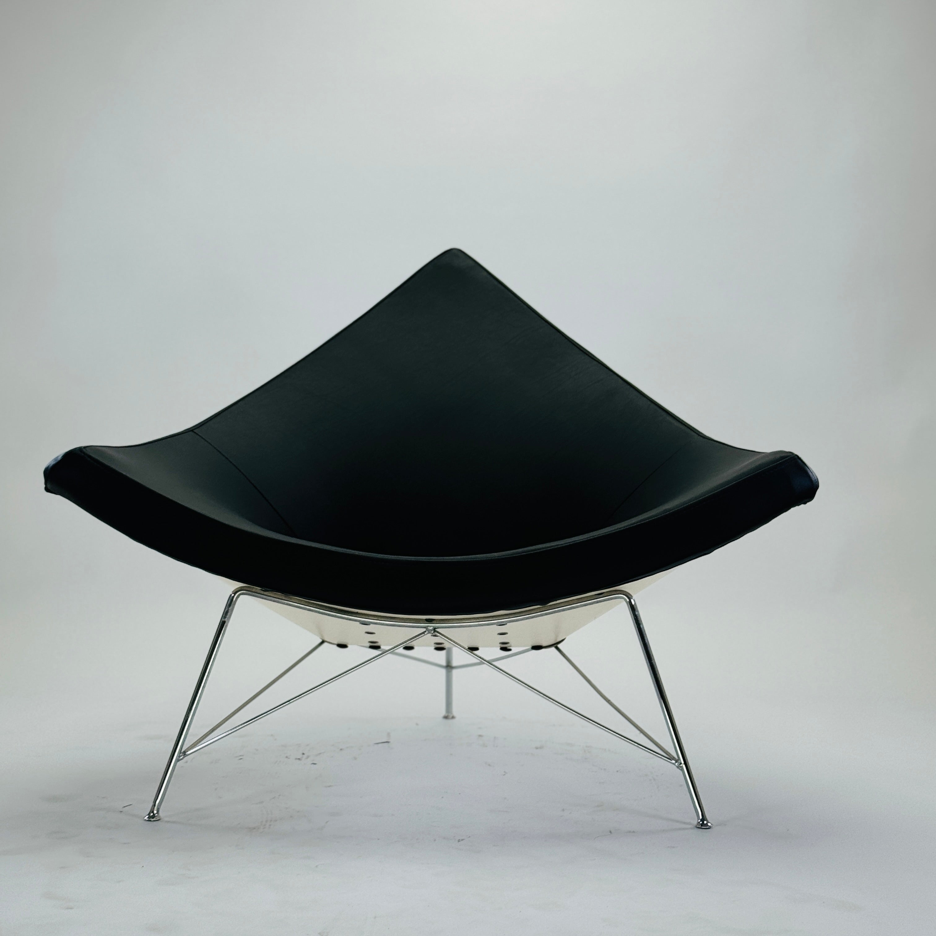 Coconut Chair Leder Schwarz