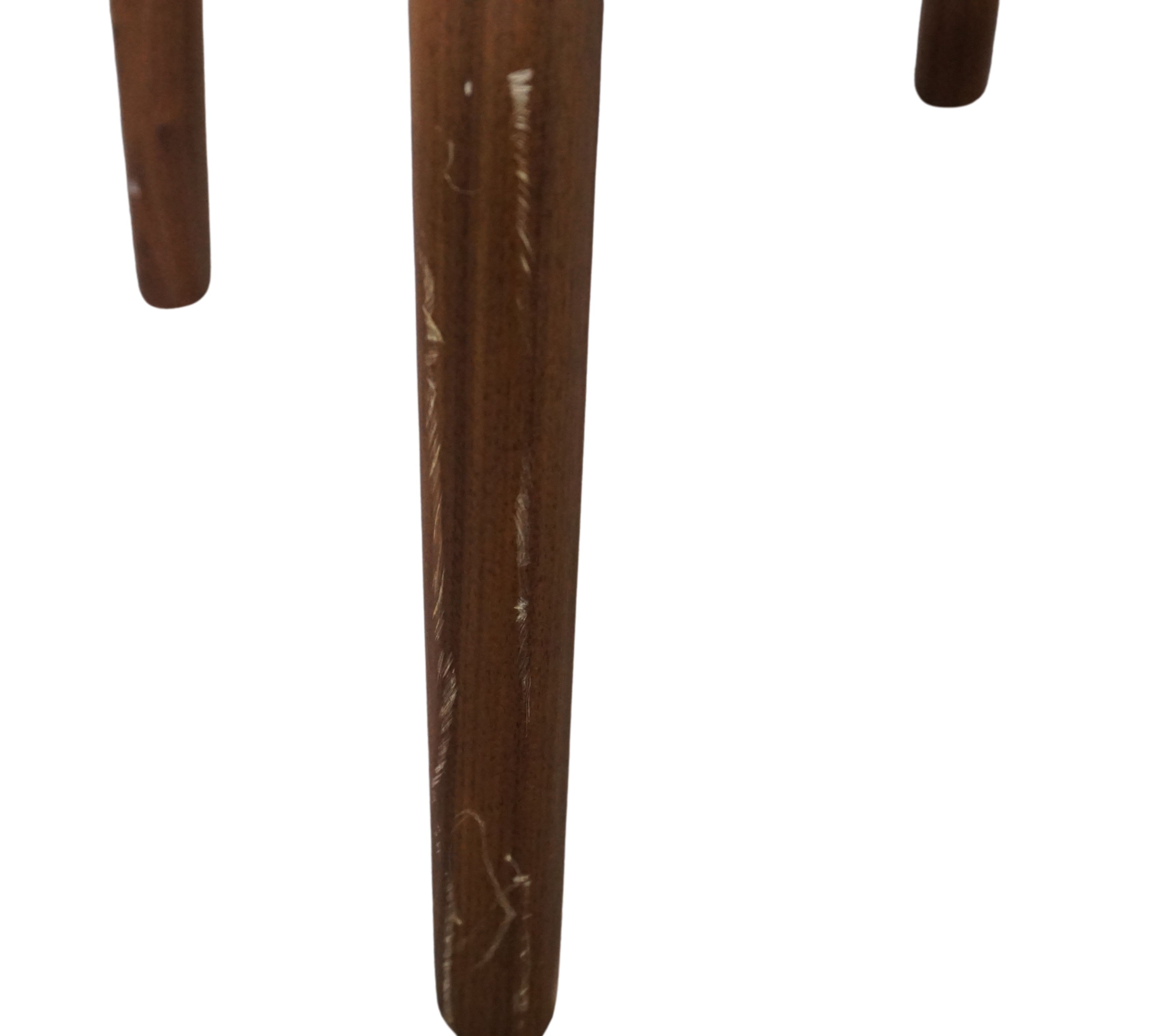Utility SH760 Barstuhl Walnuss