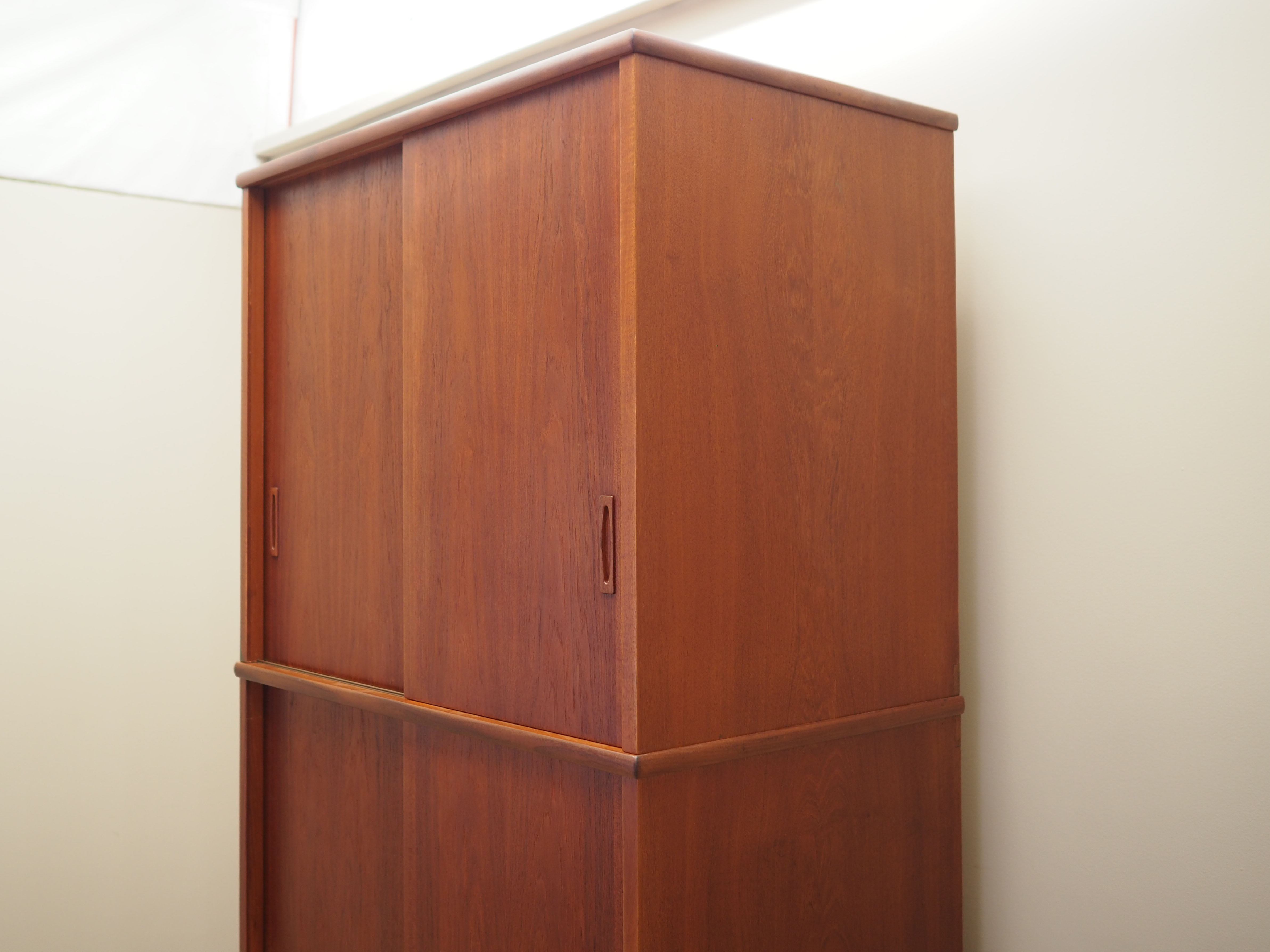 Kleiderschrank Teakholz 1970er Jahre