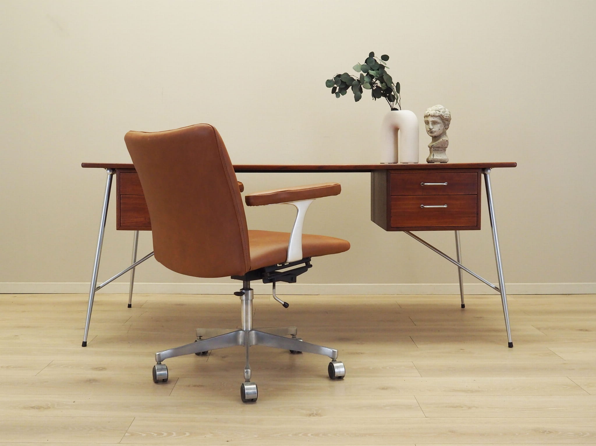 Model 202 Schreibtisch Teakholz 1960er Jahre