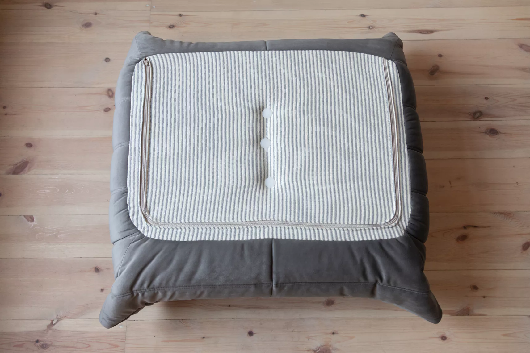 Togo Ottoman Velvet Silver Grey