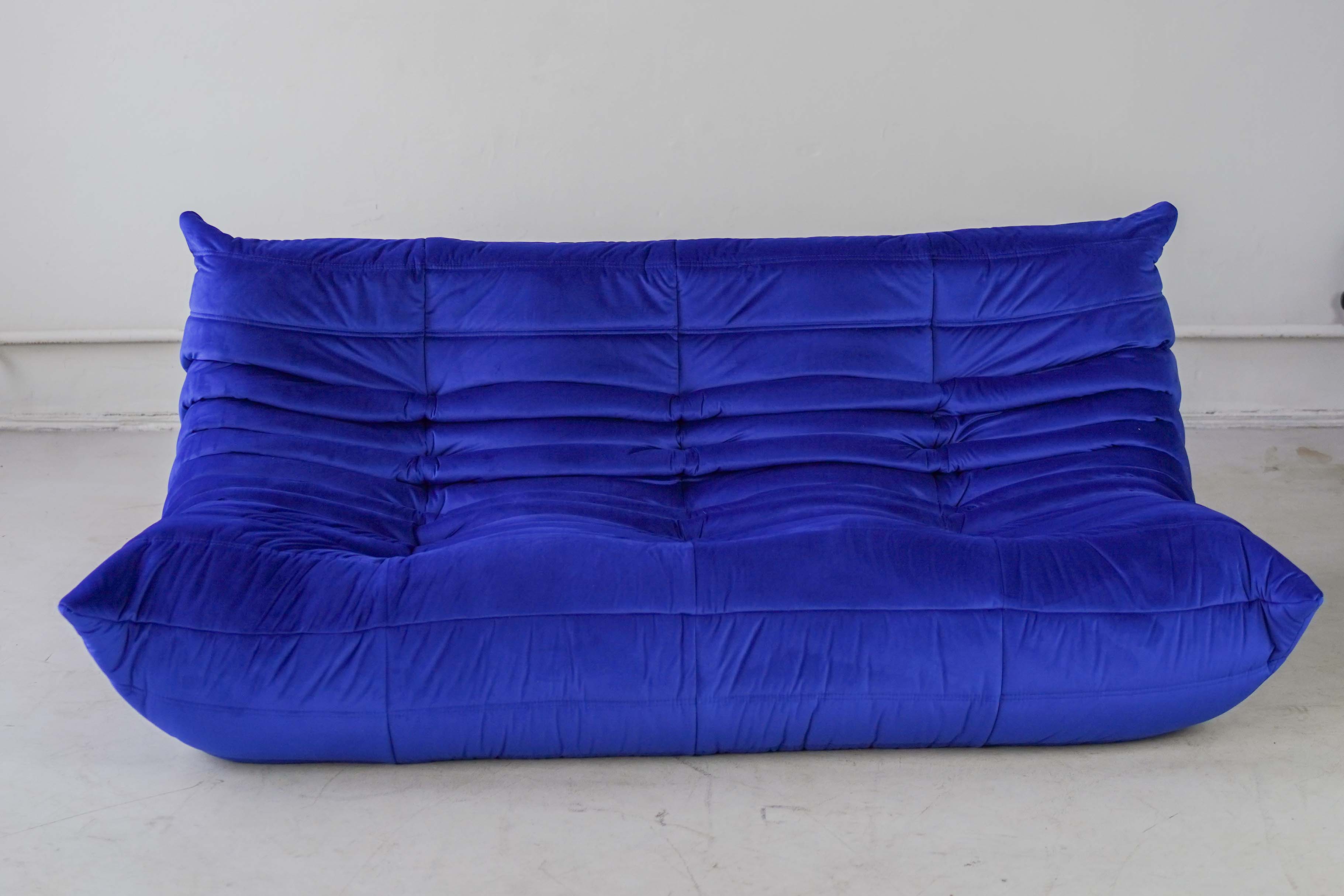 Togo Sofa 3-Sitzer Samt Kobaltblau