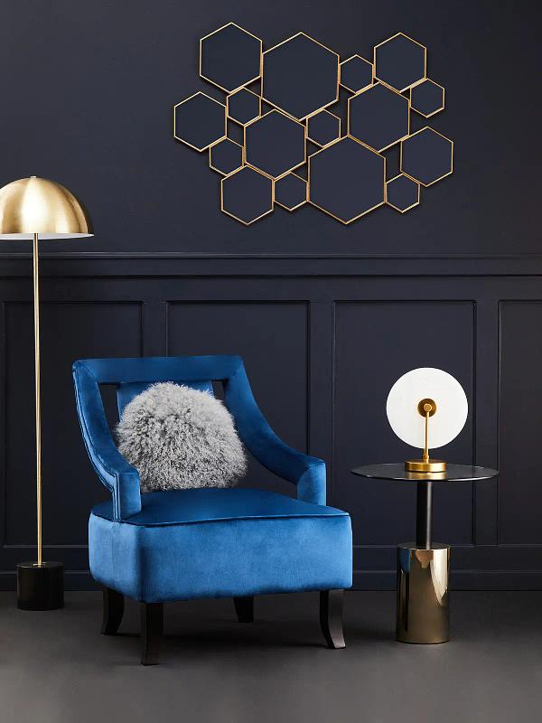 Oria Beistelltisch mit warm-metallicfarbenem Gestell
