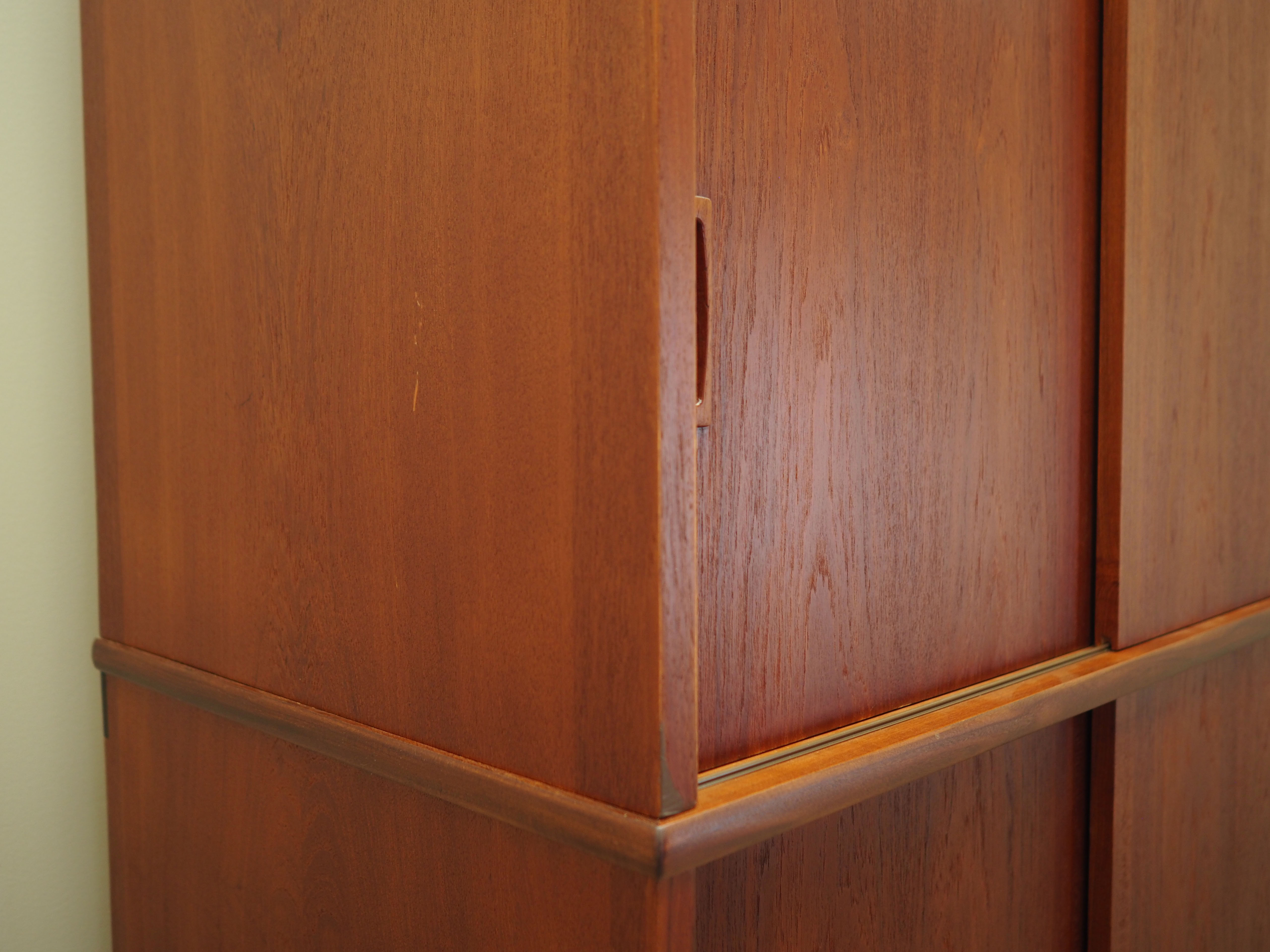 Kleiderschrank Teakholz 1970er Jahre