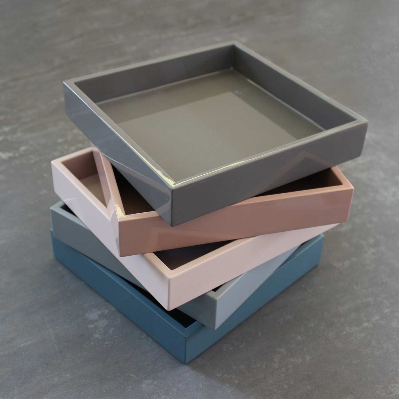Lacktablett Holz Grau 30x30cm