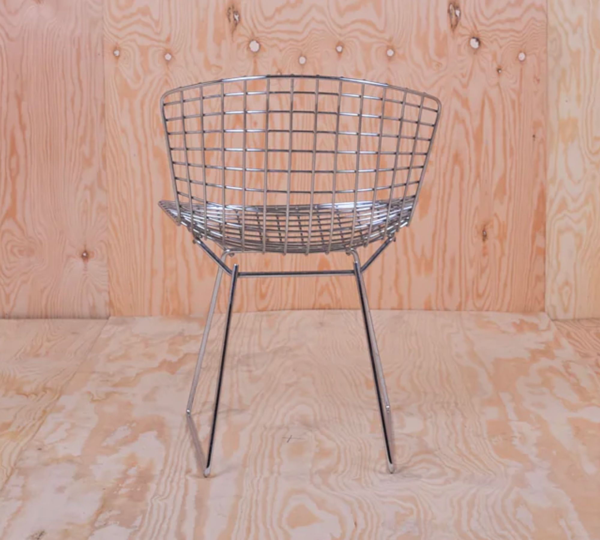 Bertoia Wire Stuhl Chron